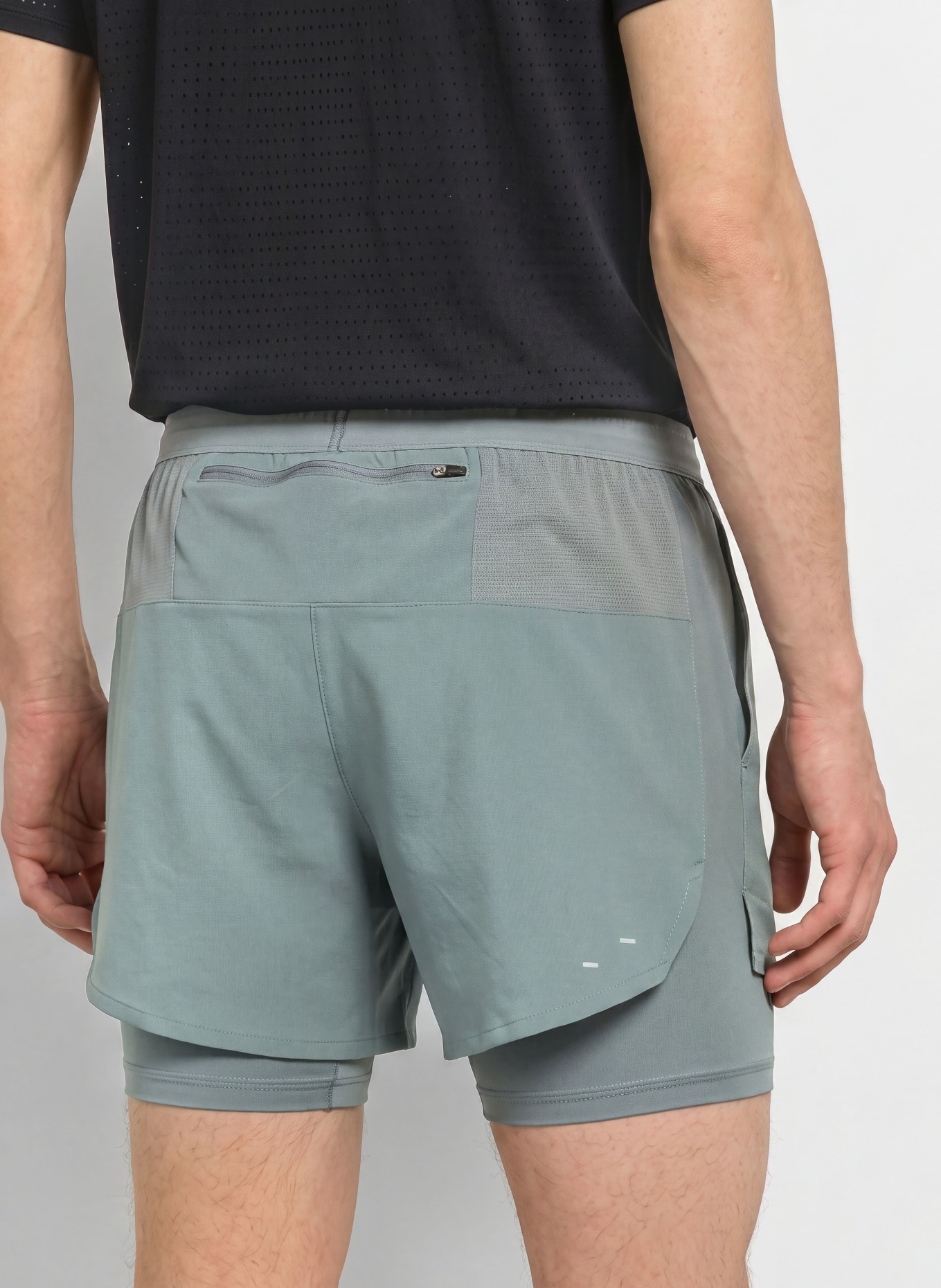 Nike 2-in-1-Laufshorts STRIDE: GRAU