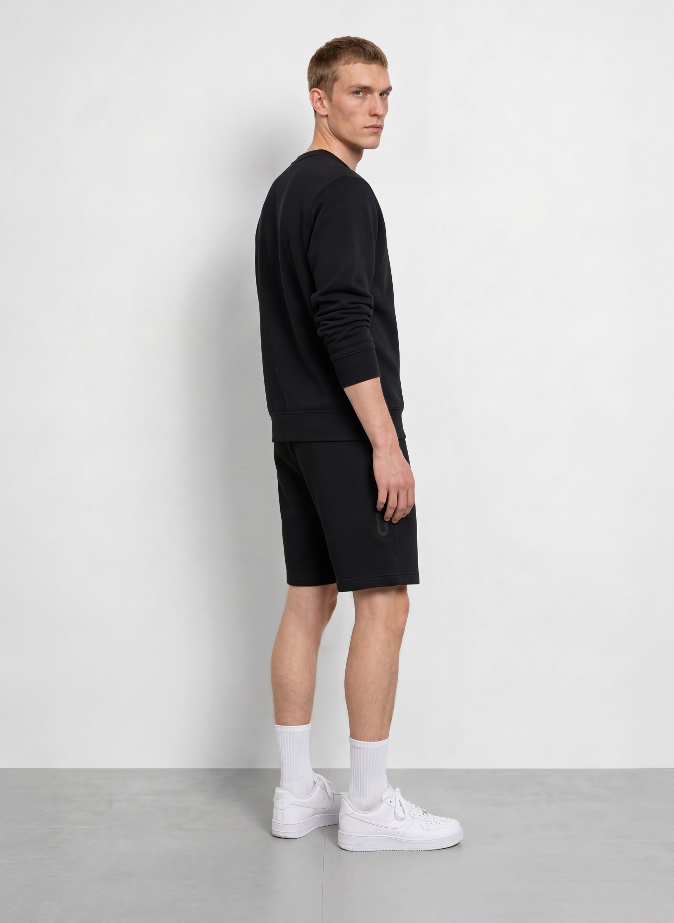 Nike TECH Sweat shorts: BLACK