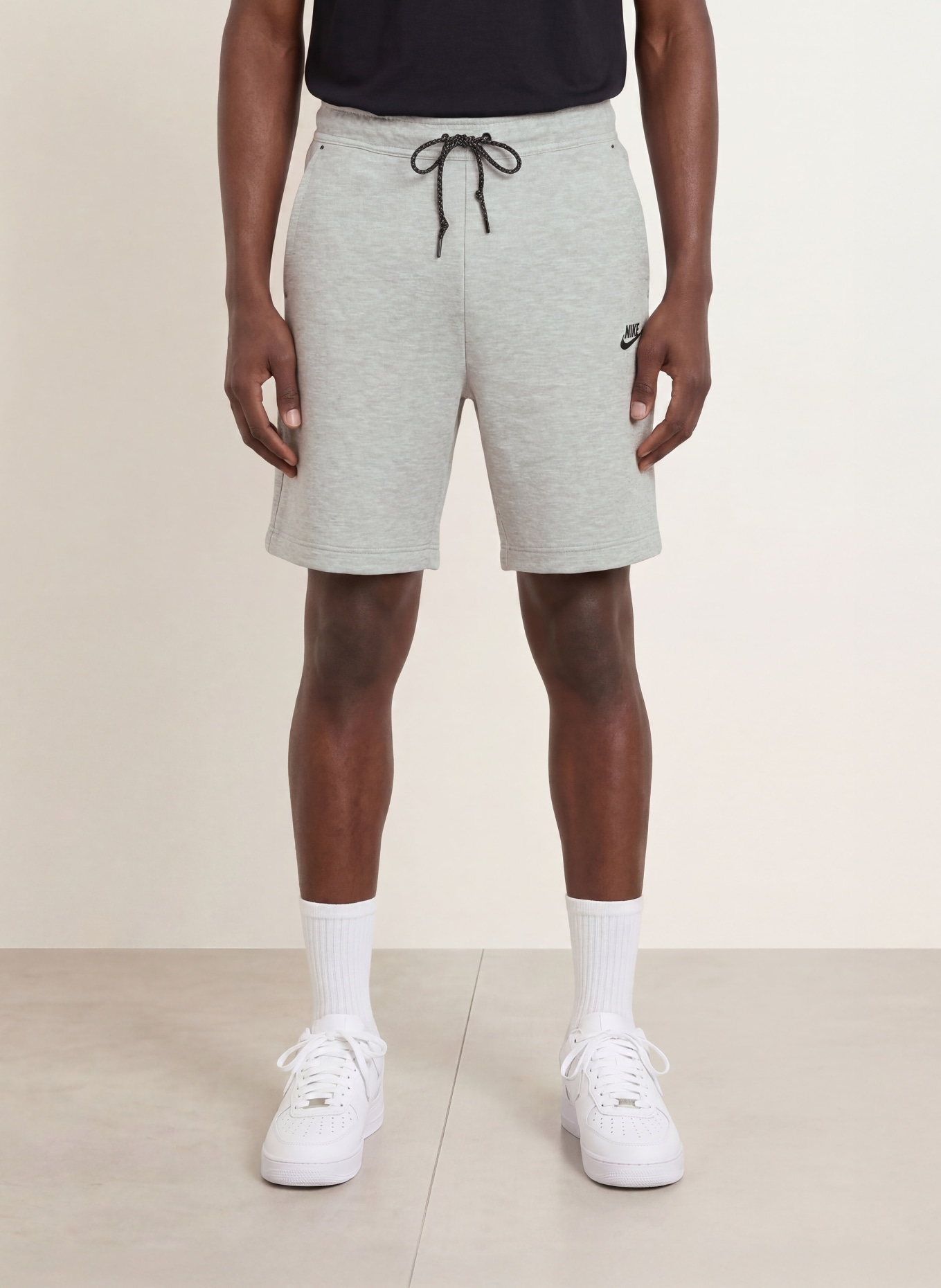 Nike TECH Sweat shorts: LIGHT GRAY