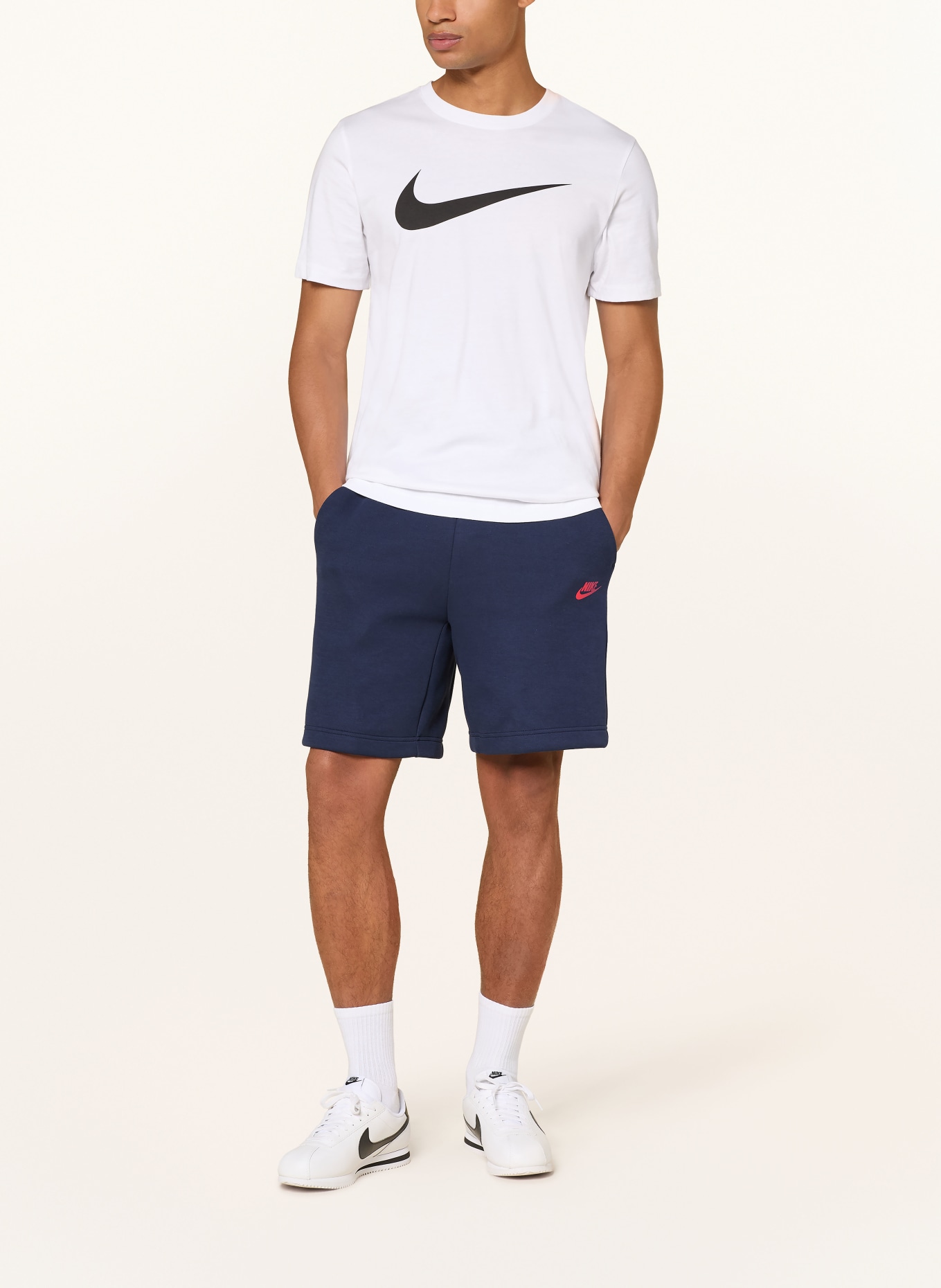 Nike Sweatshorts TECH: DUNKELBLAU
