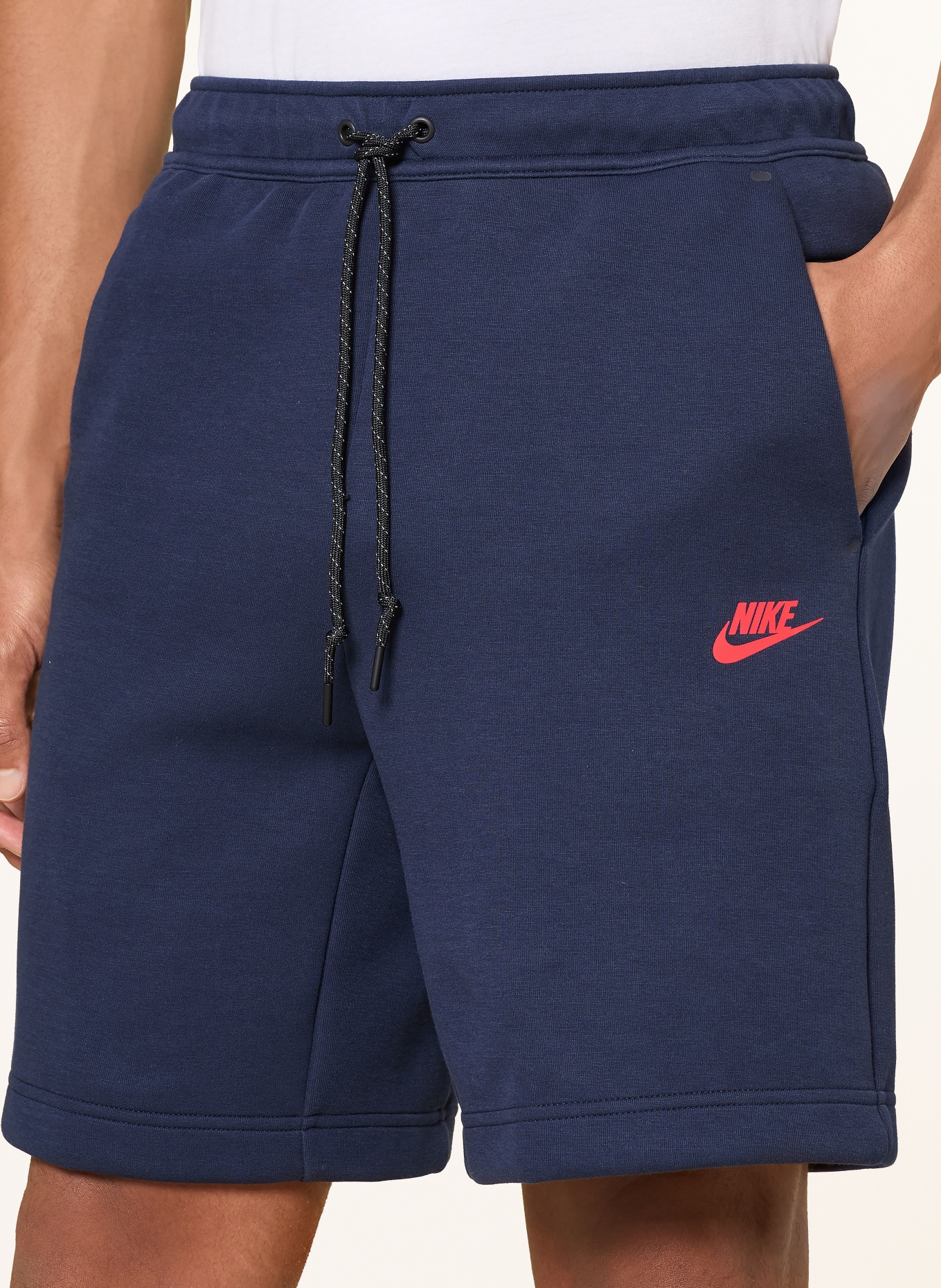 Nike Sweatshorts TECH: DUNKELBLAU