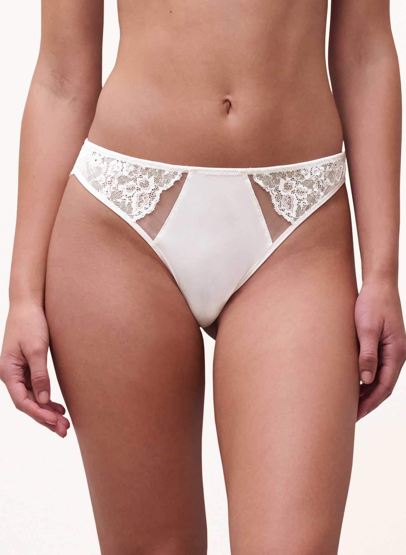 CHANTELLE String CRUSH: ECRU