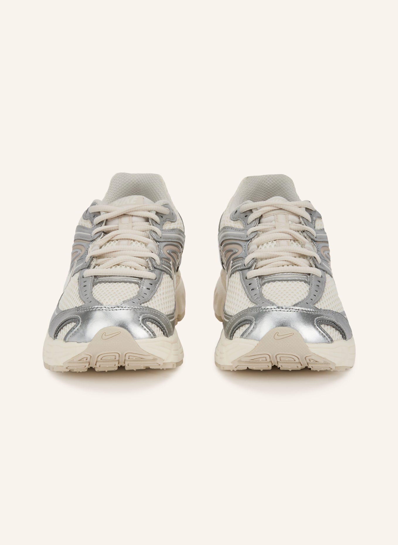 Nike Sneaker AIR MAX MOTO 2K: CREME / SILBER