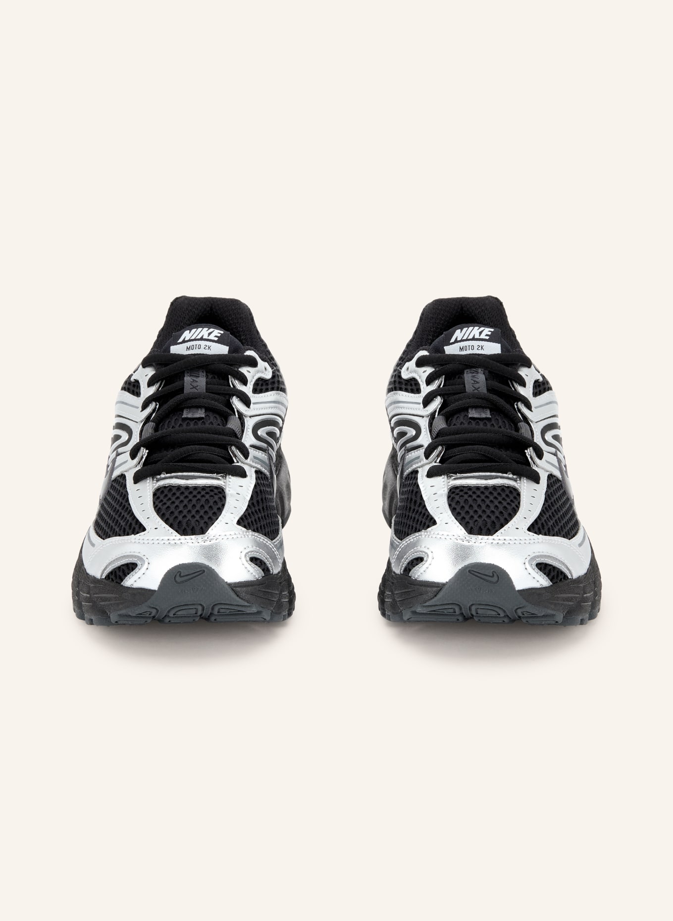 Nike Sneakers AIR MAX MOTO 2K: ZWART / ZILVER