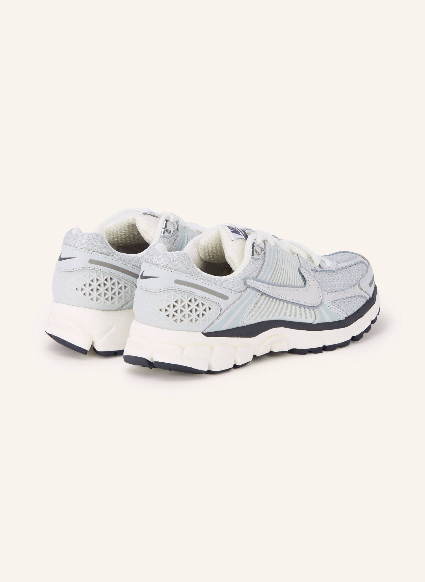 Nike Sneaker ZOOM VOMERO 5: HELLGRAU / SILBER