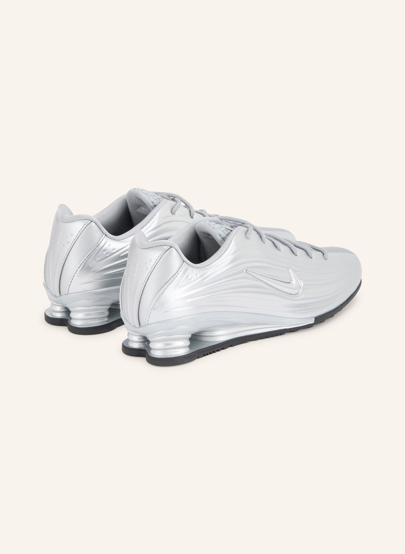 Nike SHOX Z Sneakers: SILVER