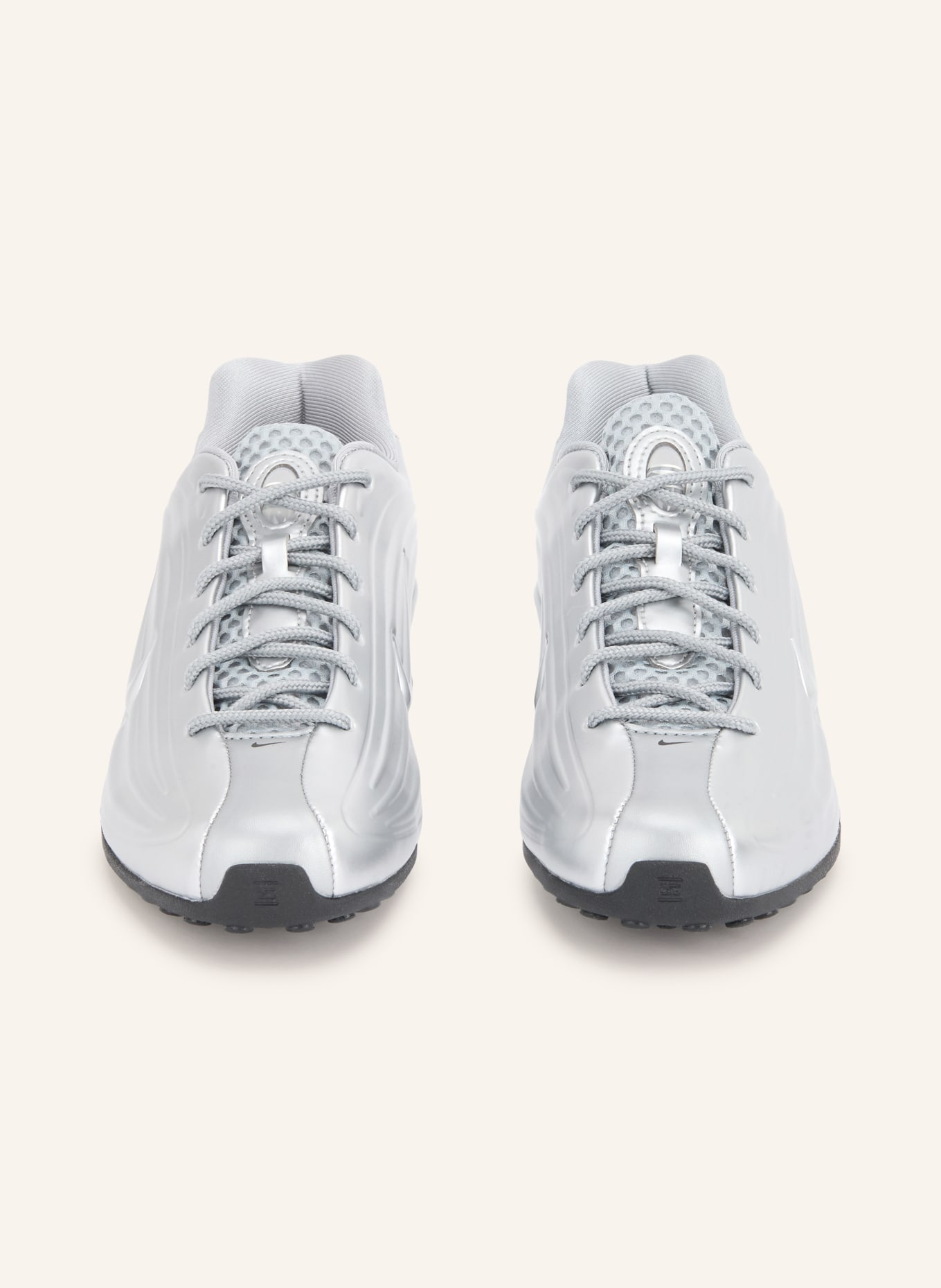 Nike SHOX Z Sneakers: SILVER