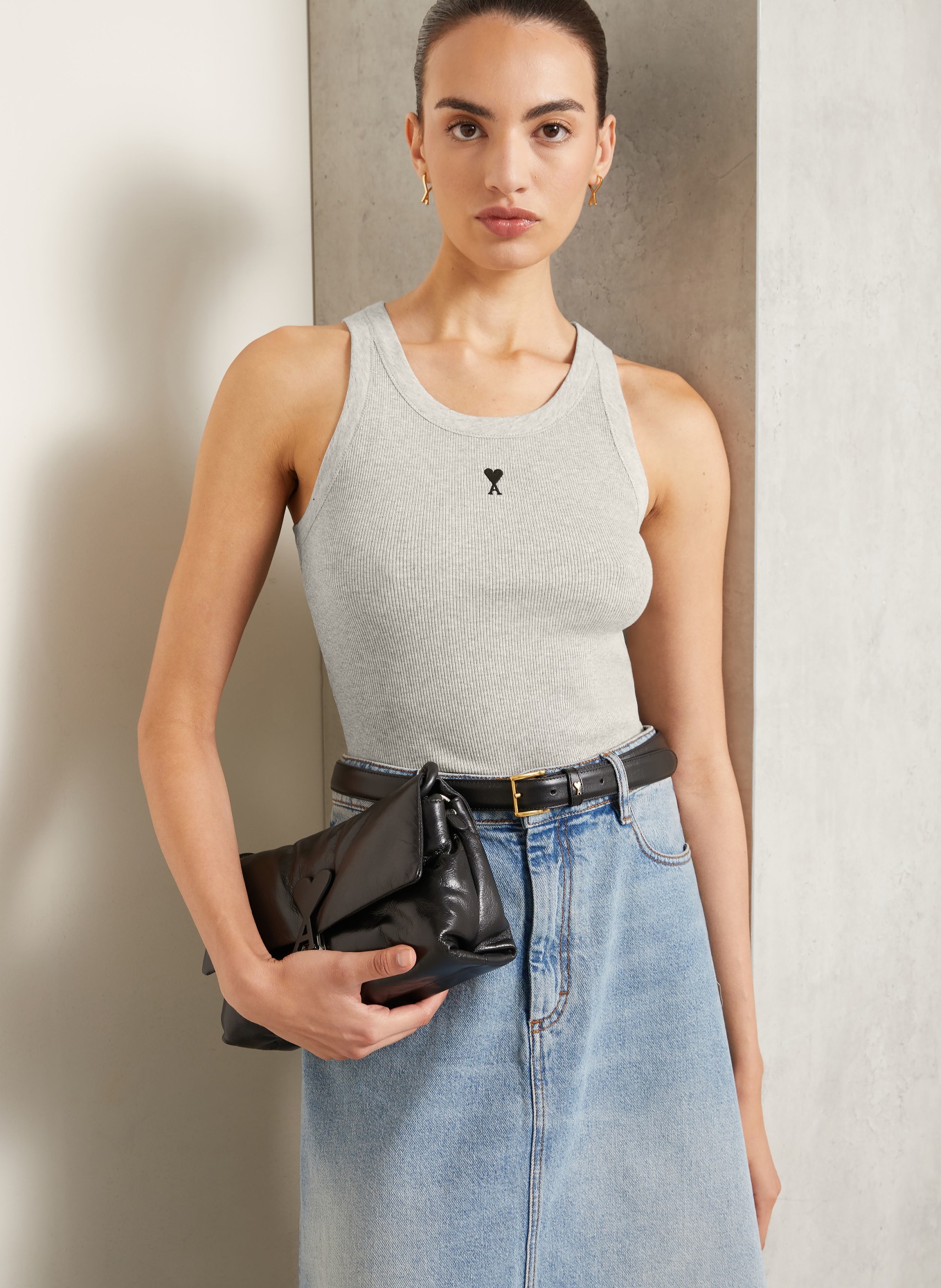 AMI PARIS Top: LICHTGRIJS / ZWART