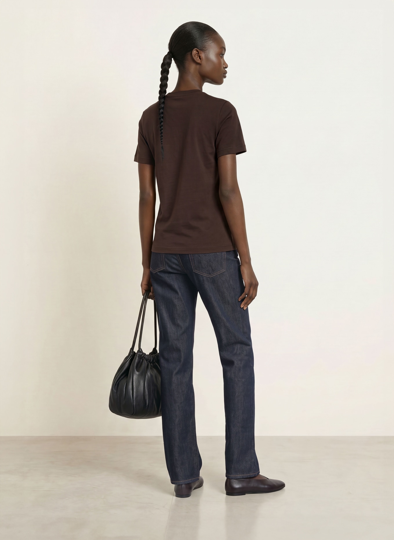 ARKET T-shirt: MARRON FONCÉ