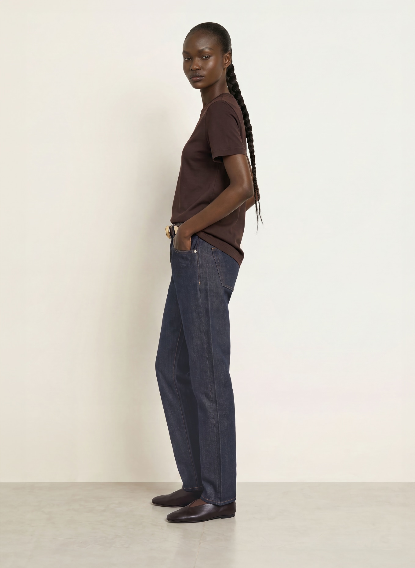 ARKET T-shirt: MARRON FONCÉ