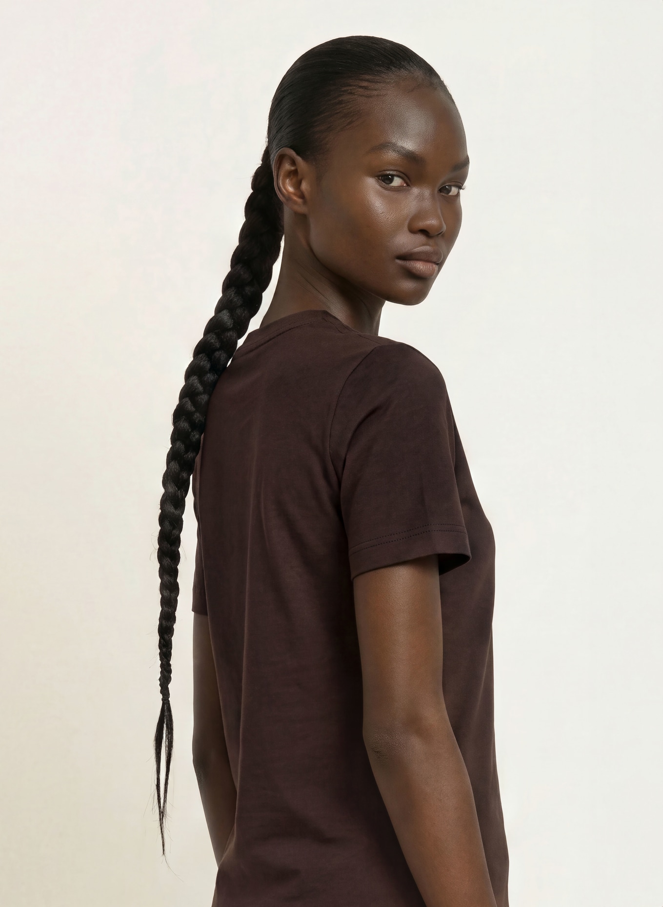 ARKET T-shirt: MARRON FONCÉ