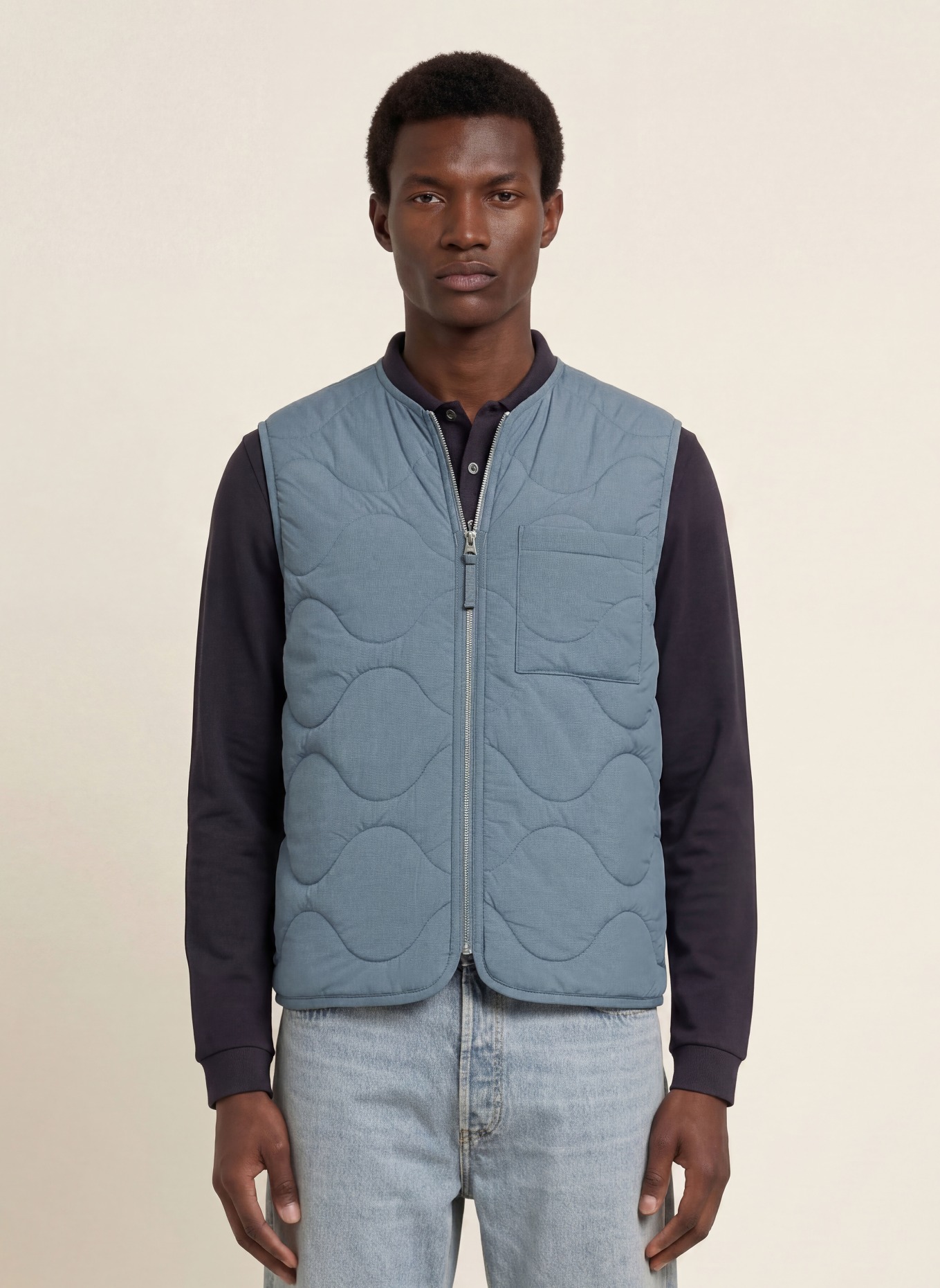 ARKET gewatteerd vest: BLAUWGRIJS