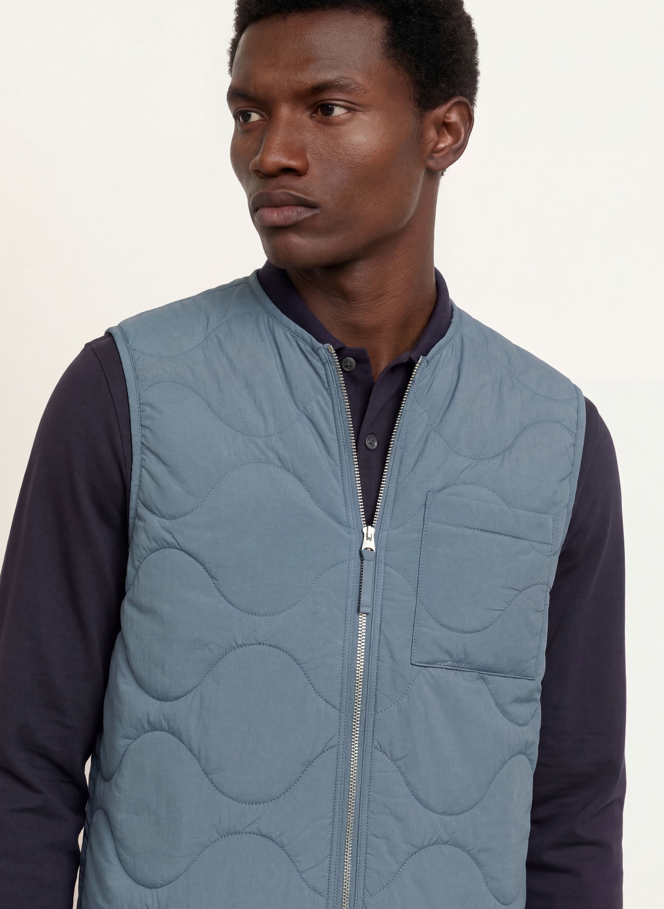 ARKET gewatteerd vest: BLAUWGRIJS