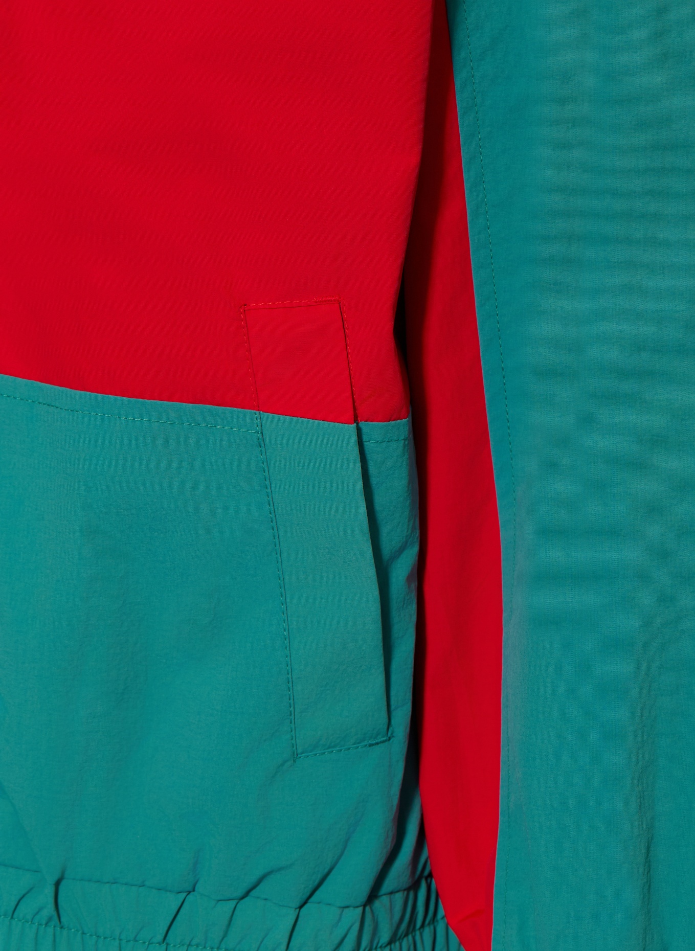 TOMMY HILFIGER Jacke: GRÜN / ROT / DUNKELBLAU
