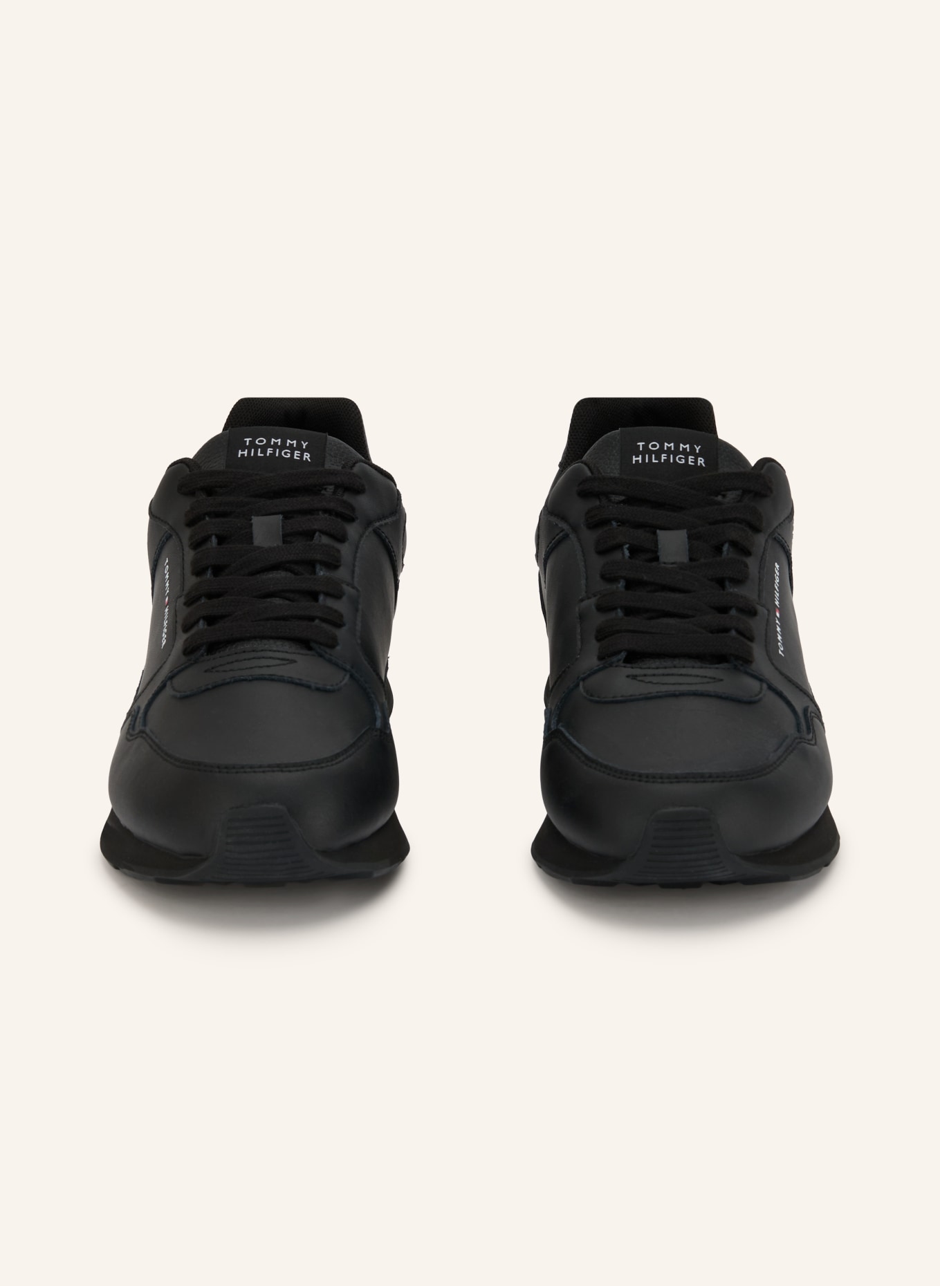 TOMMY HILFIGER Sneakers: SVART