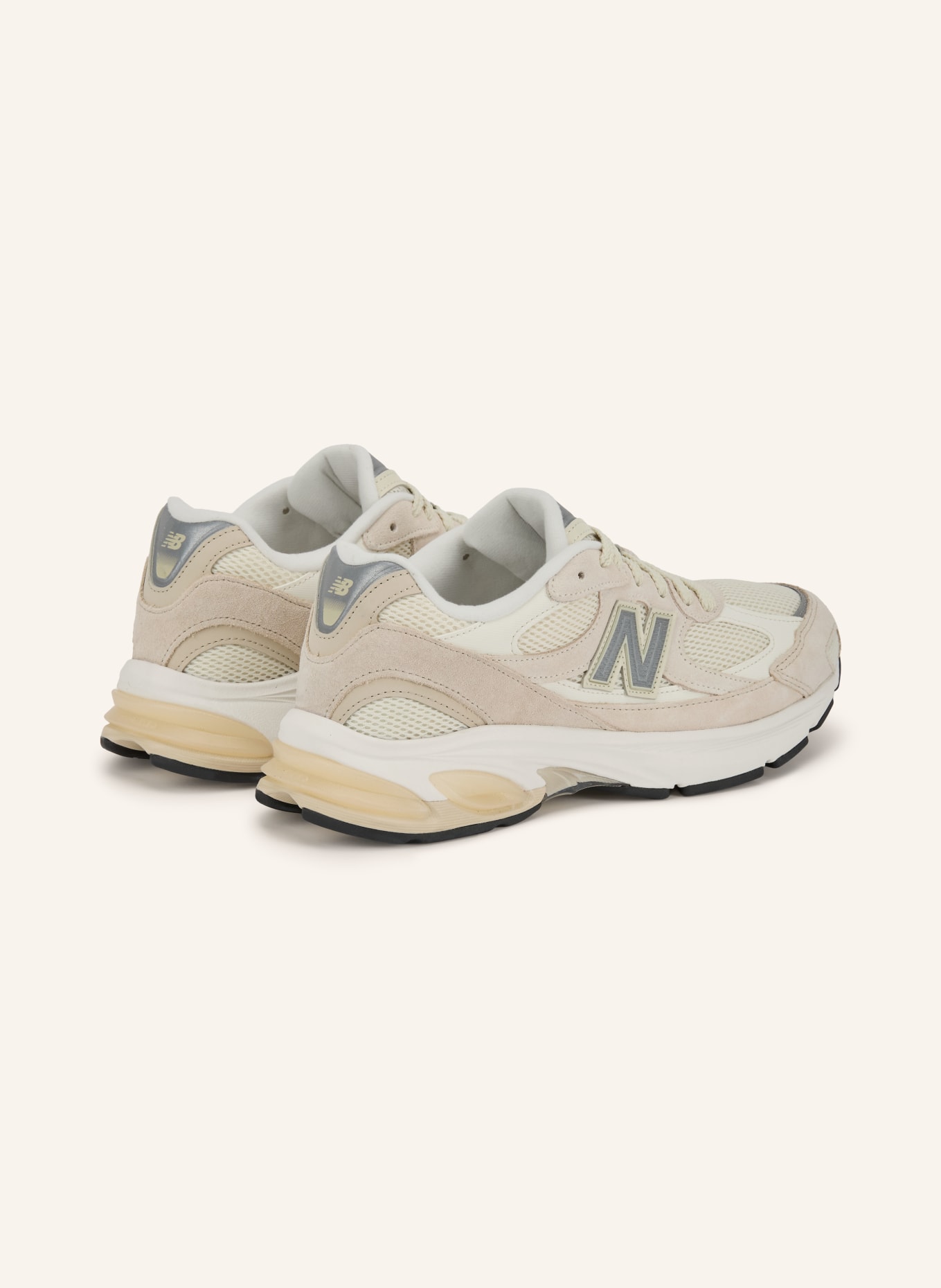 new balance Sneakers 2010: BEIGE / SILVER / CREAM