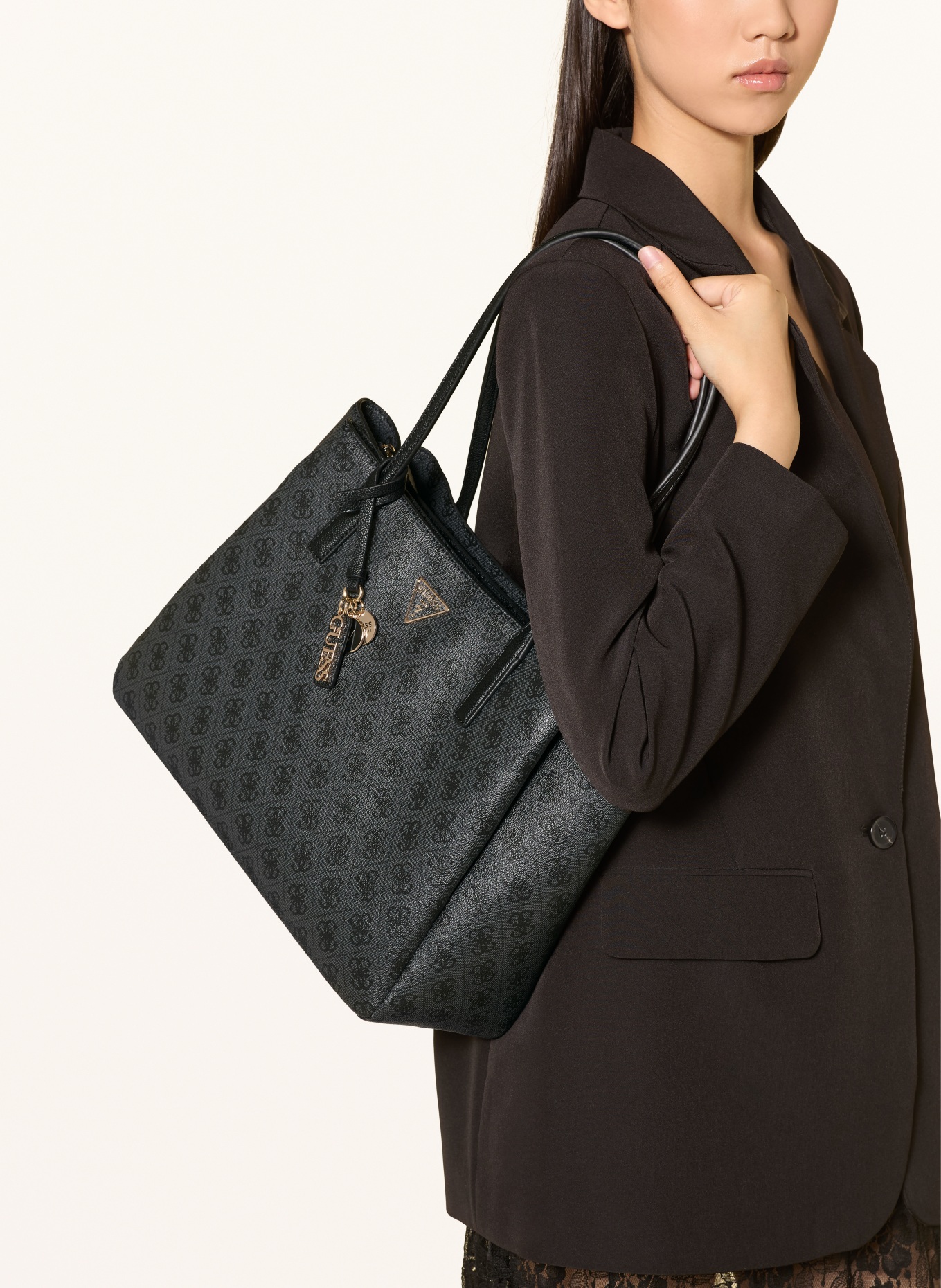 GUESS Sac cabas NOELLE II: NOIR