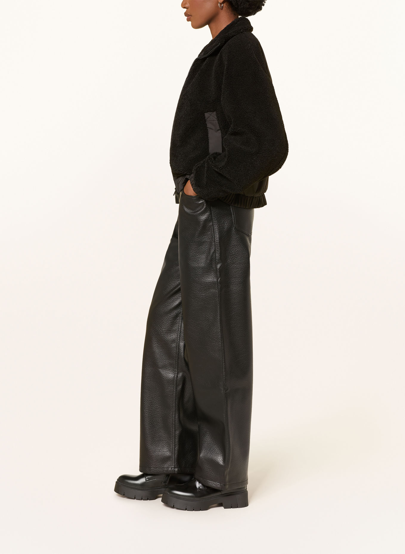 HUGO Pantalon aspect cuir: NOIR