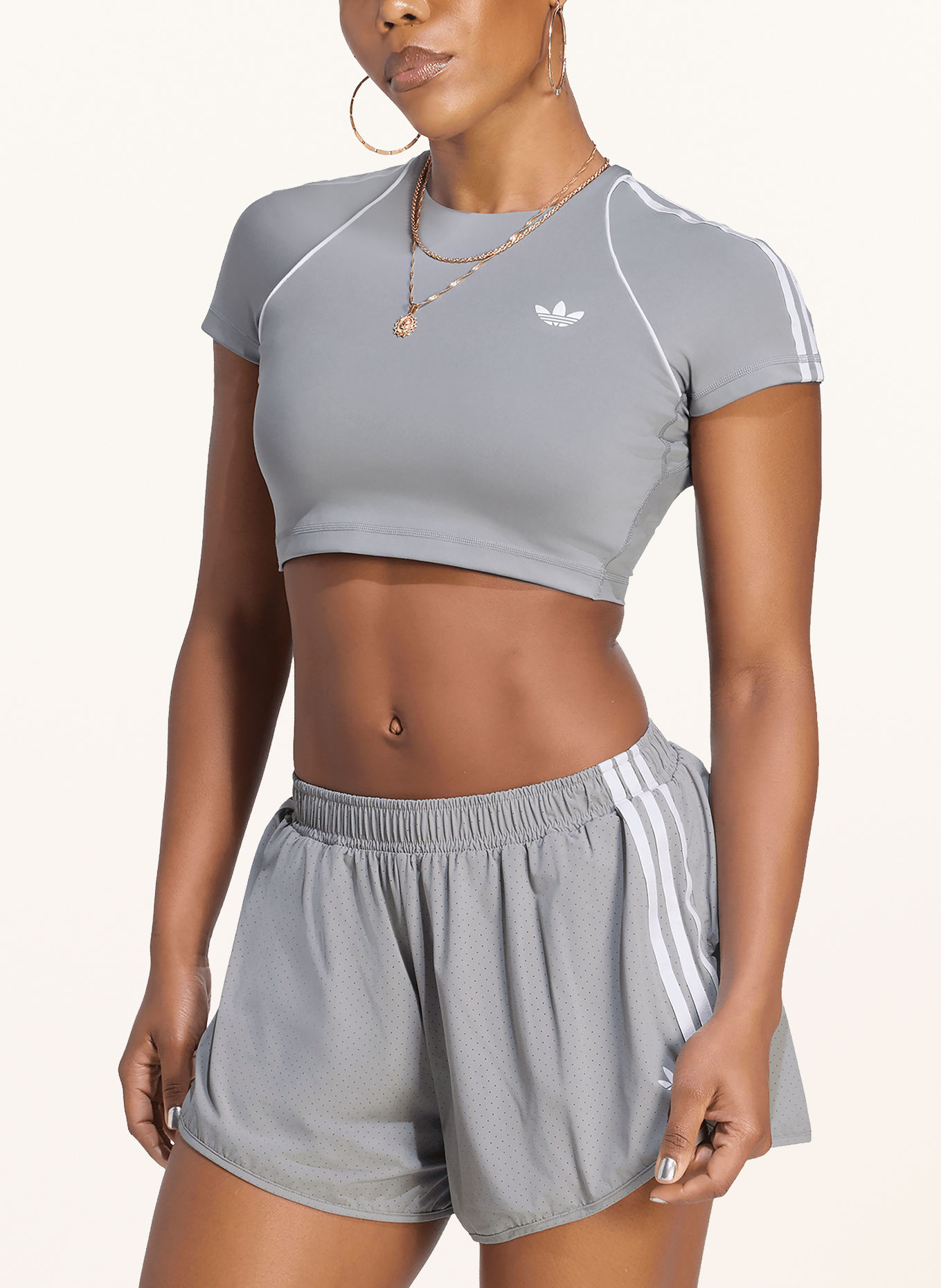 adidas Originals ADIDAS ORIGINALS SPORT SUPERSTAR Cropped Shirt: GRAY / WHITE