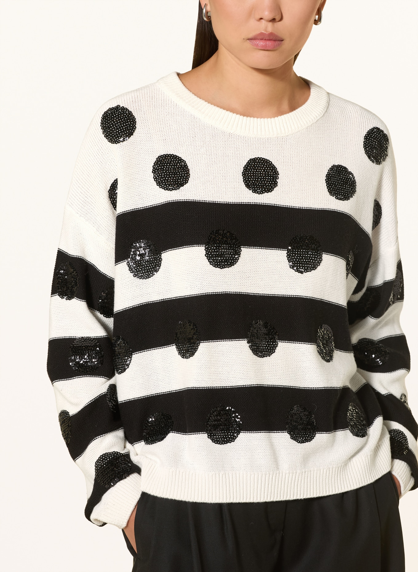 oui Sequin Sweater: WHITE / BLACK