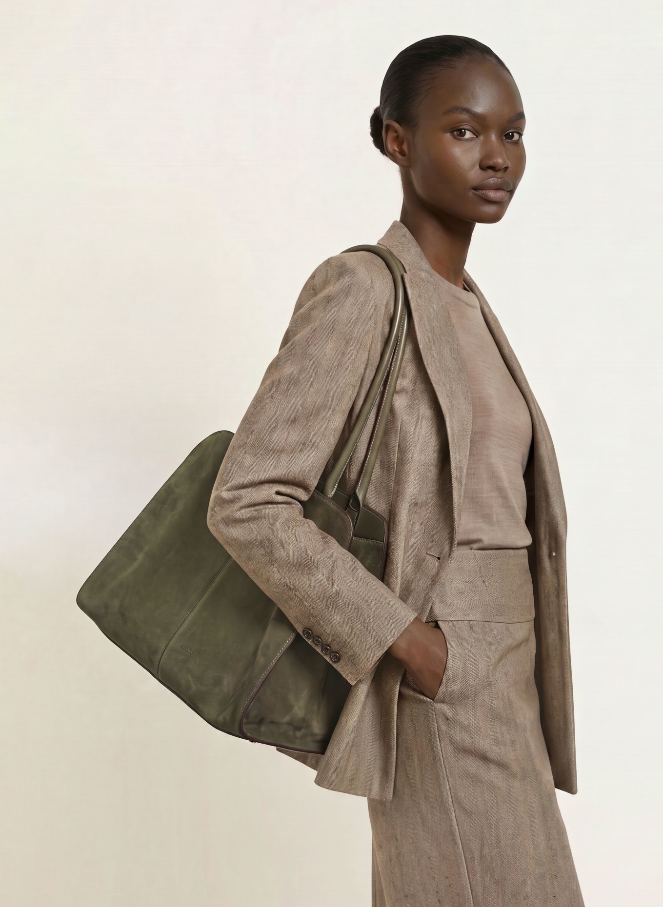 BOSS Handtasche CLARICE: DUNKELGRÜN