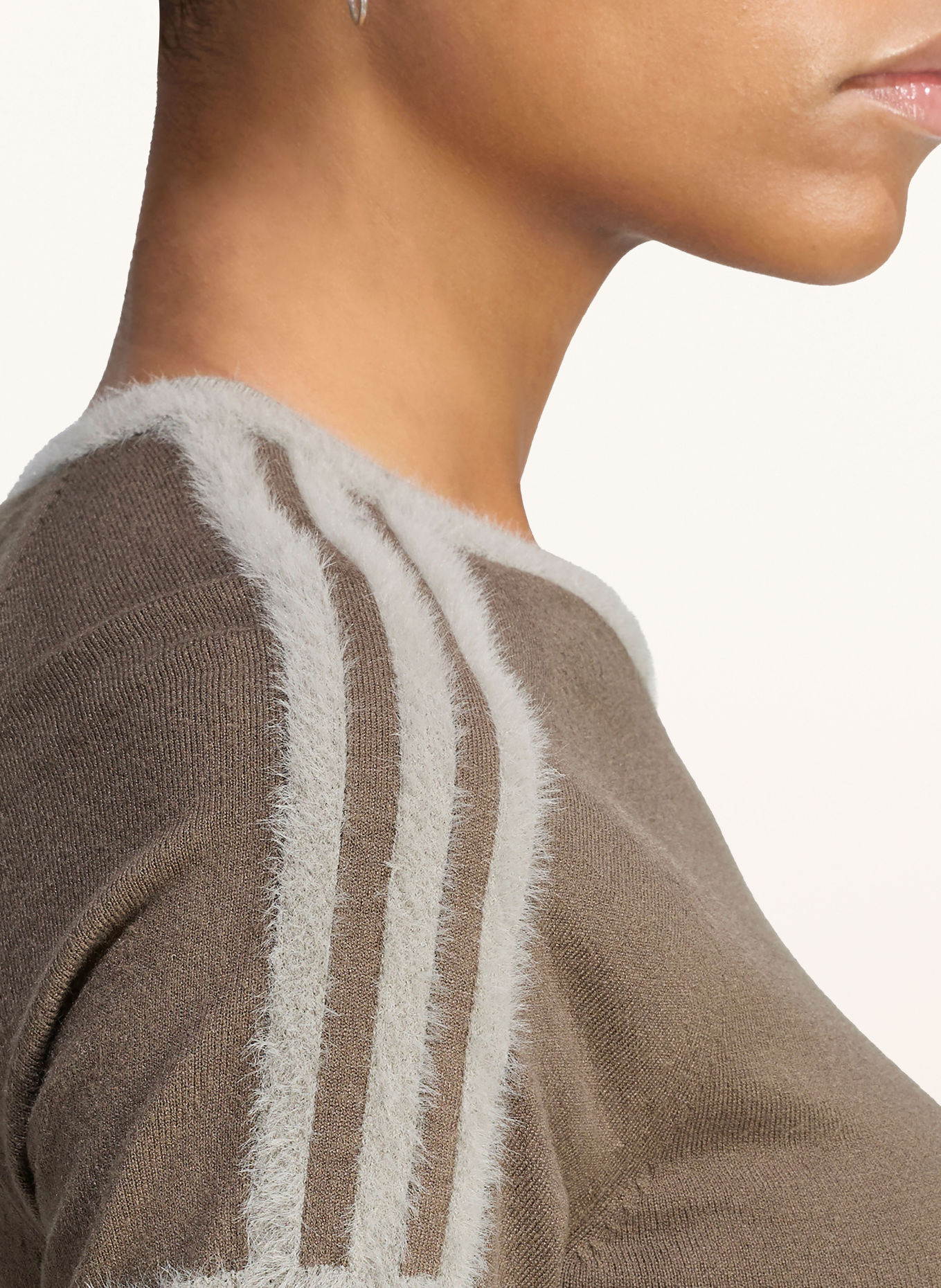 adidas Originals Krátké tričko: HNĚDÁ / ŠEDÁ