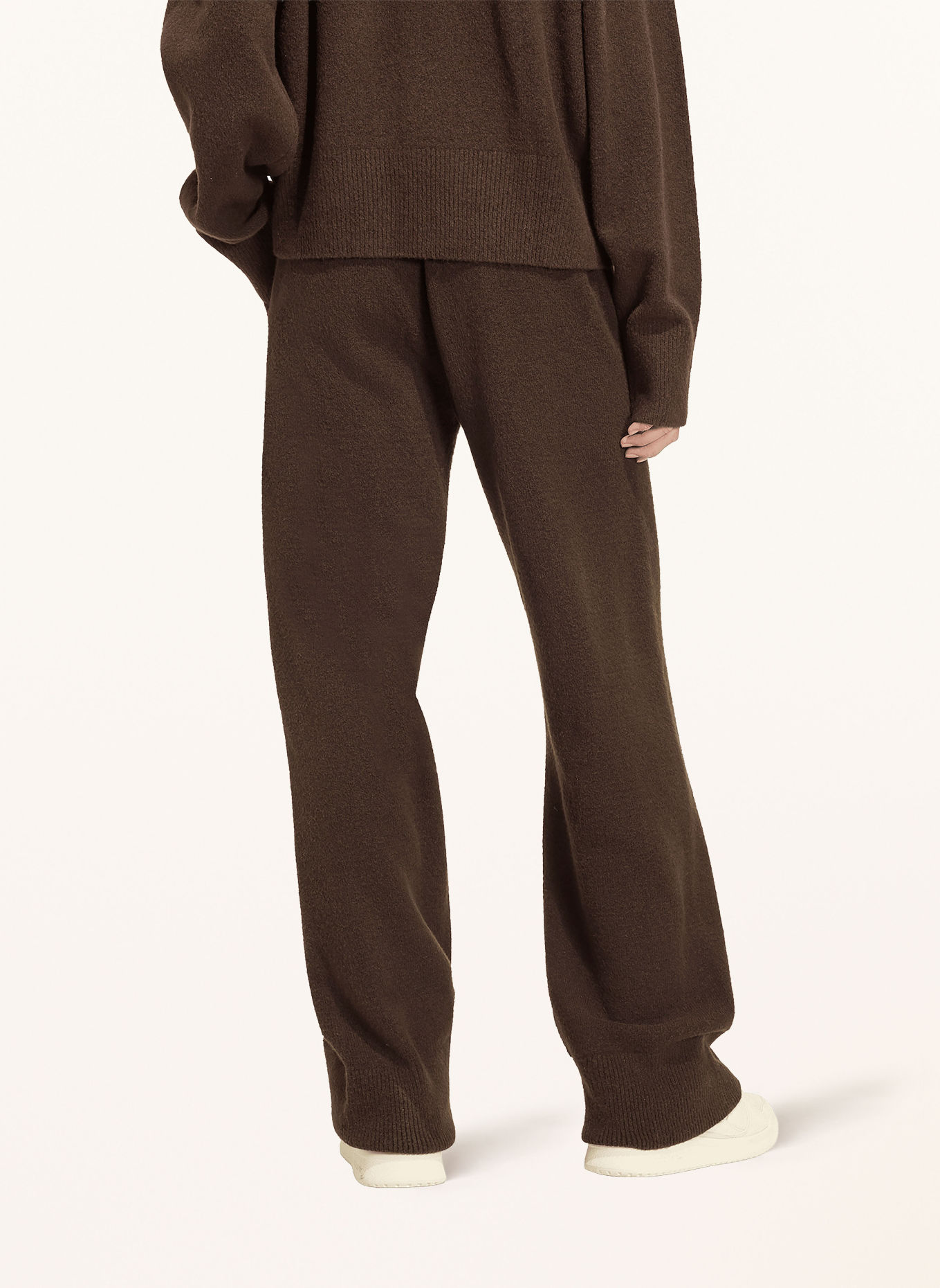 adidas Originals ESSENTIALS KNIT Knit Pants: BROWN