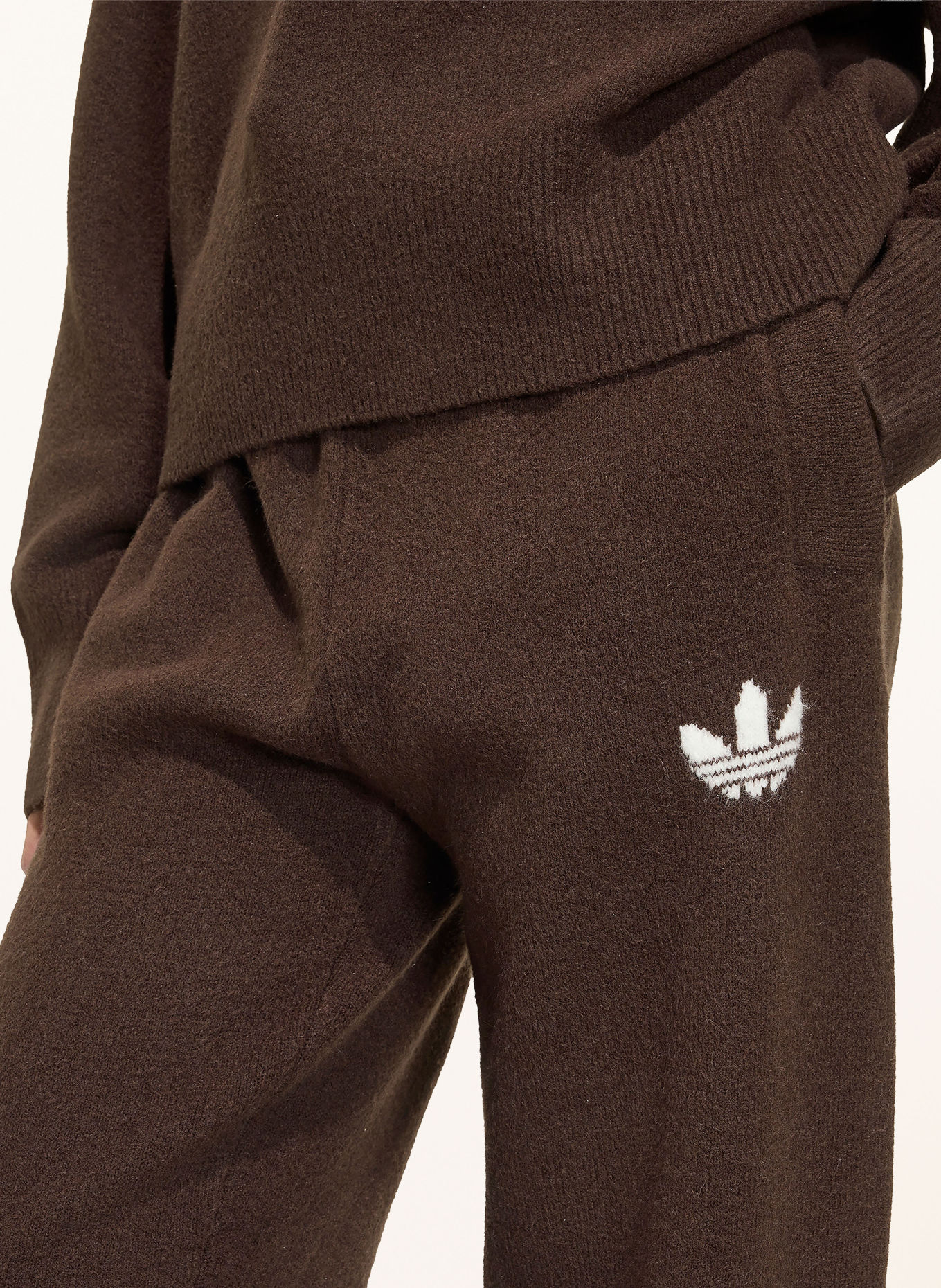 adidas Originals ESSENTIALS KNIT Knit Pants: BROWN