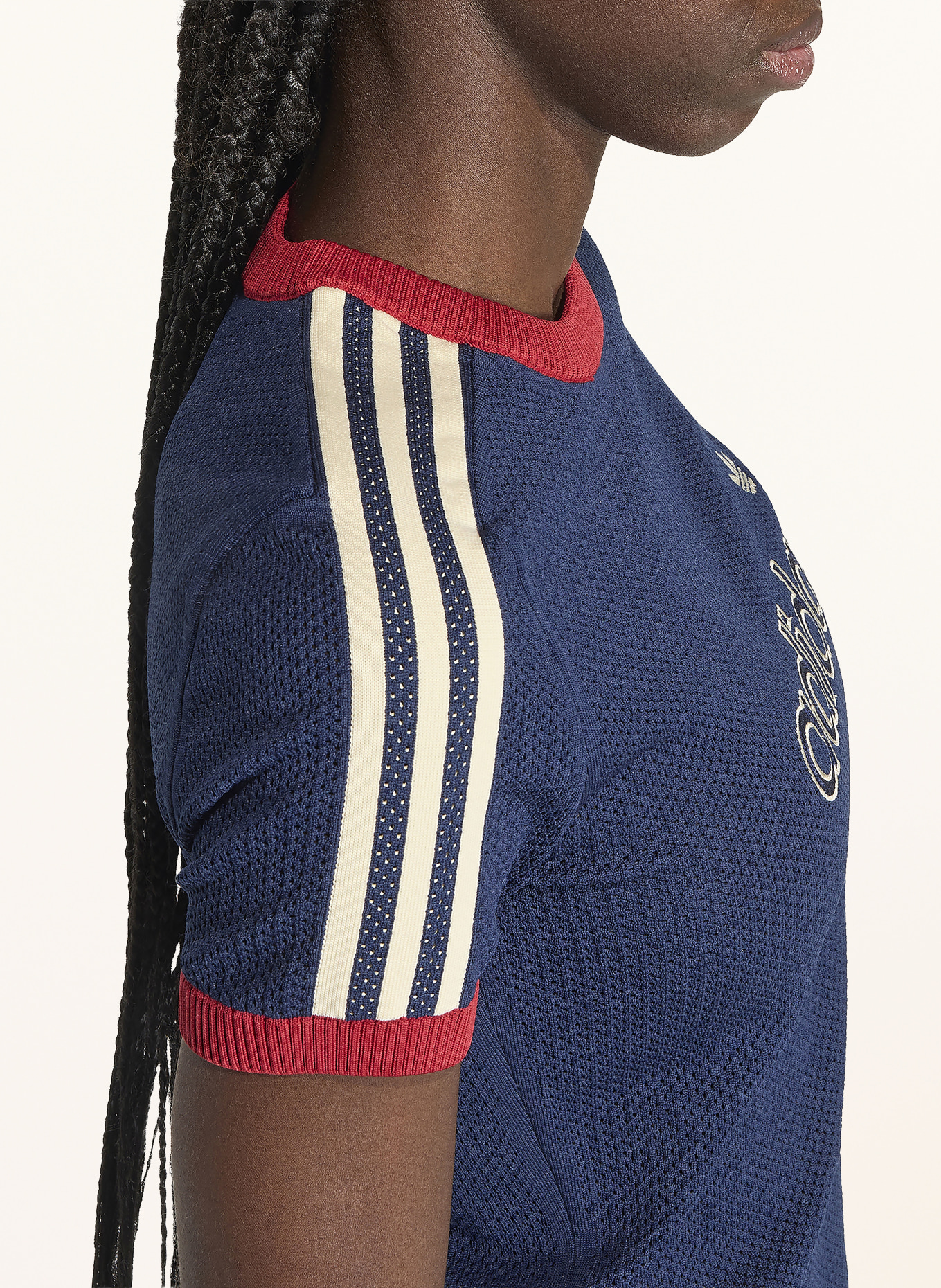 adidas Originals Tričko CALI: TMAVĚ MODRÁ / KRÉMOVÁ / TMAVĚ ČERVENÁ