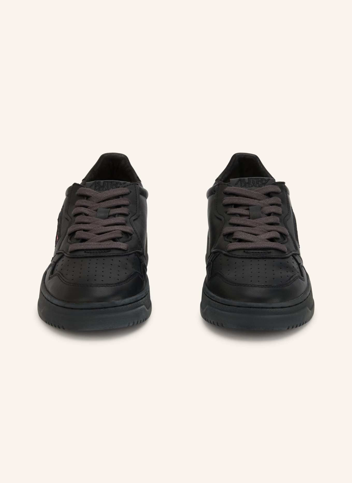 AUTRY Sneaker MEDALIST LOW WOM: SCHWARZ