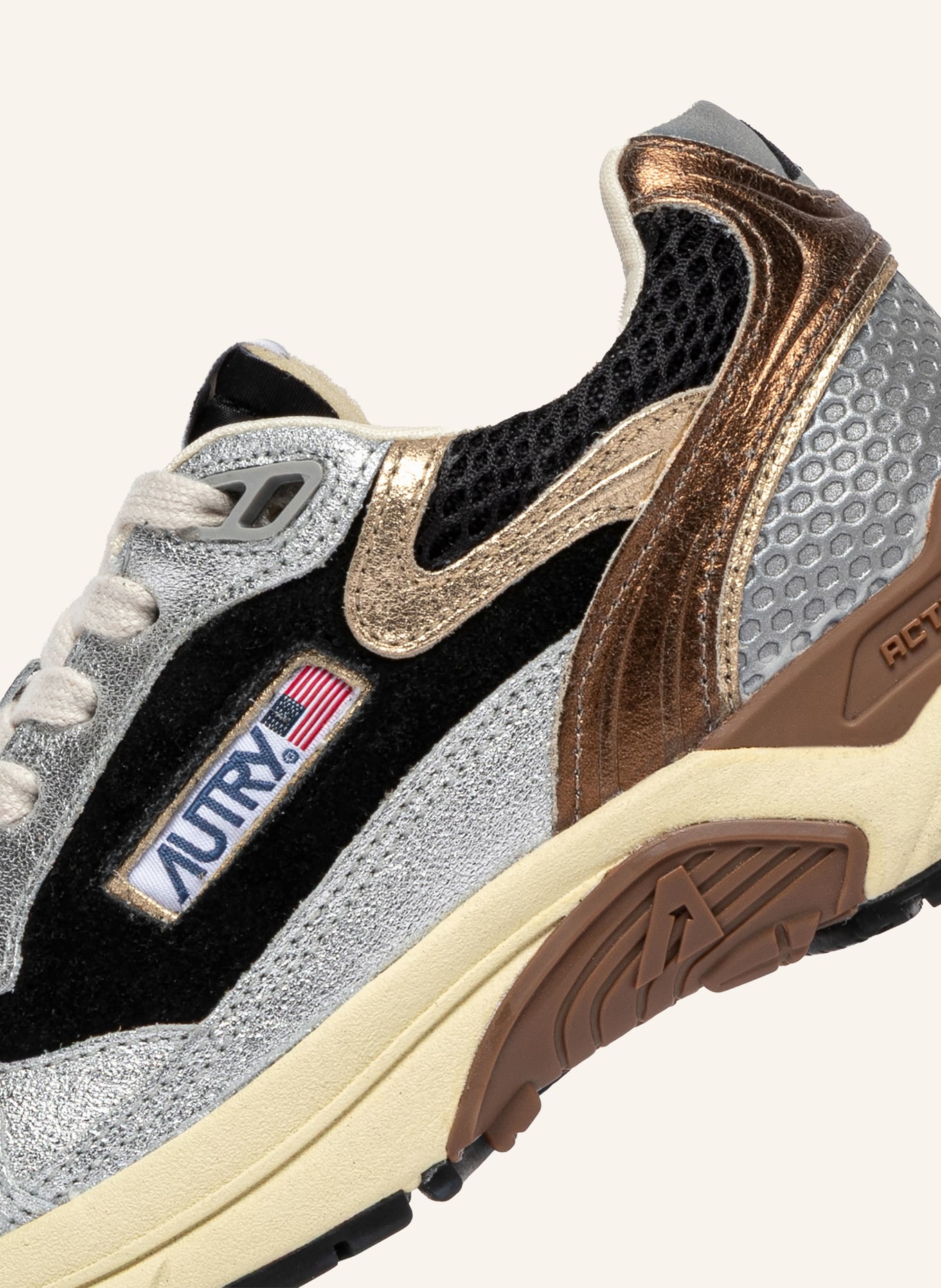 AUTRY Sneakersy HYPERWAY LOW: CZARNY / SREBRNY / BRĄZOWY