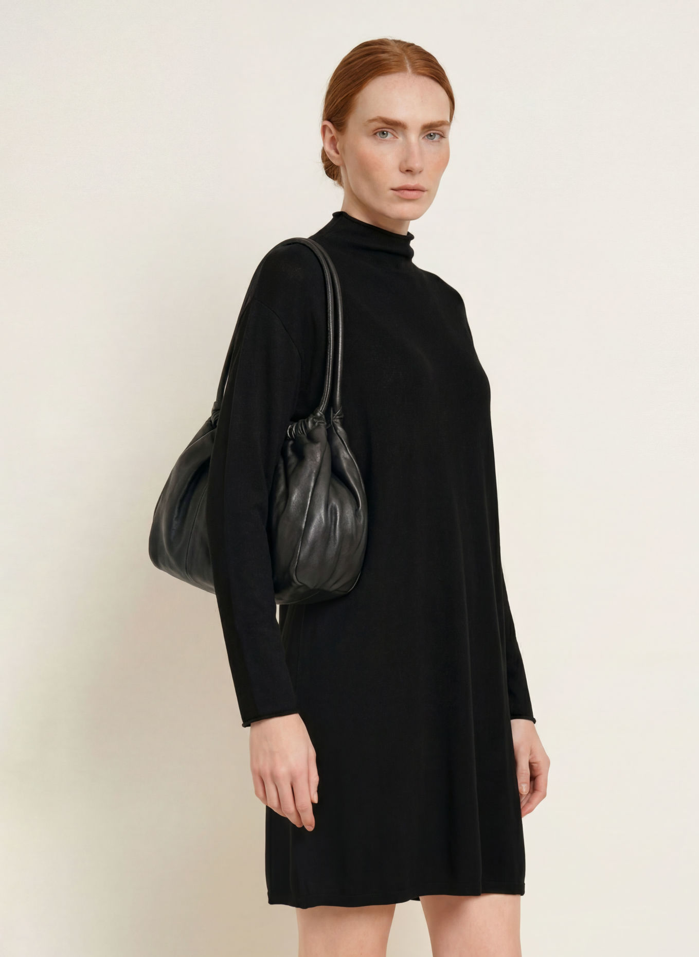 darling harbour Knit dress: BLACK