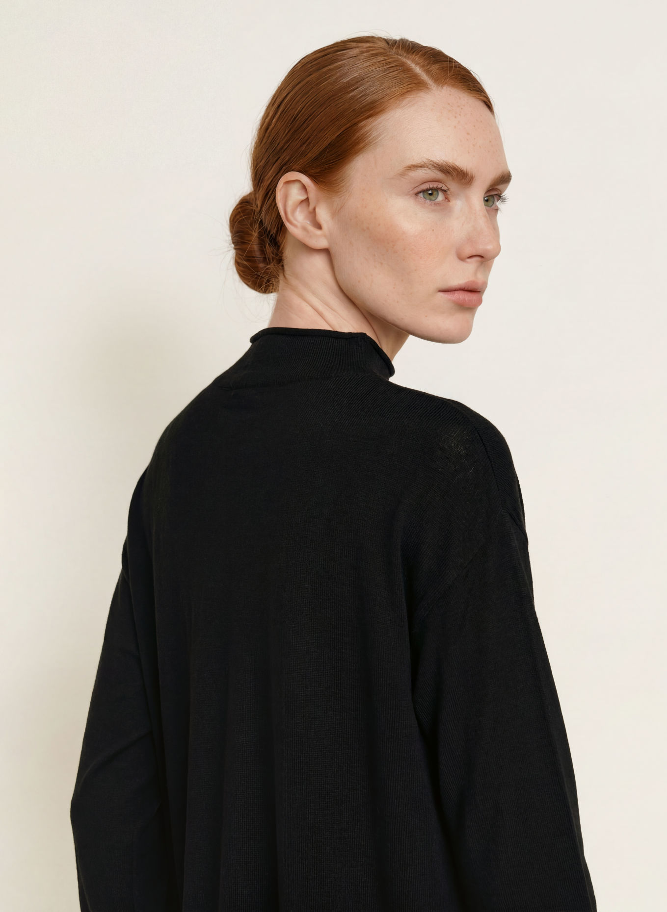 darling harbour Knit dress: BLACK