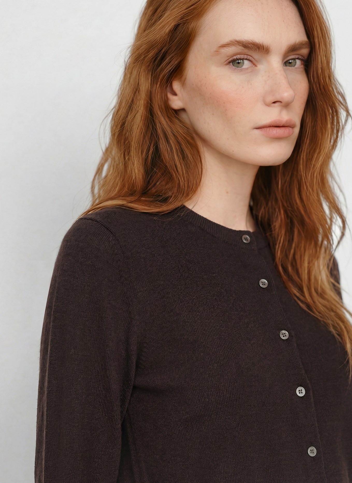 darling harbour Gilet en laine mérinos: DARK CHOCOLATE