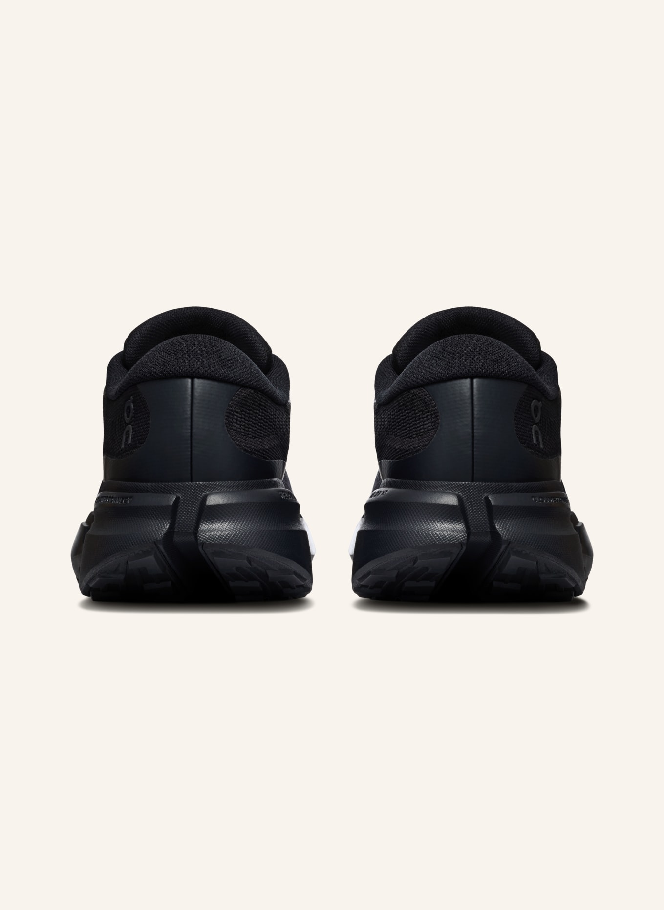 On Sneaker CLOUDSOMA HIKE: SCHWARZ