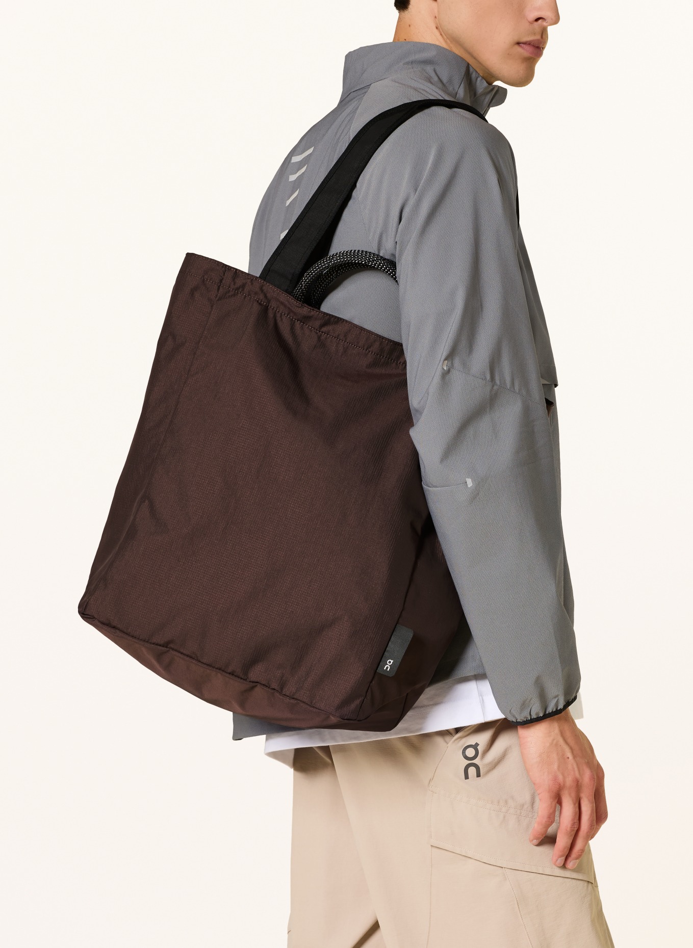 On Shoppers TOTE PACK 25 l: MARRON FONCÉ / ZILVER / ZWART