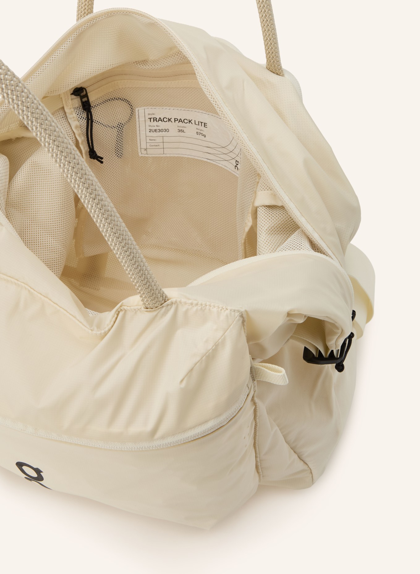 On Geantă de sport TRACK PACK LITE 35 l: CREM