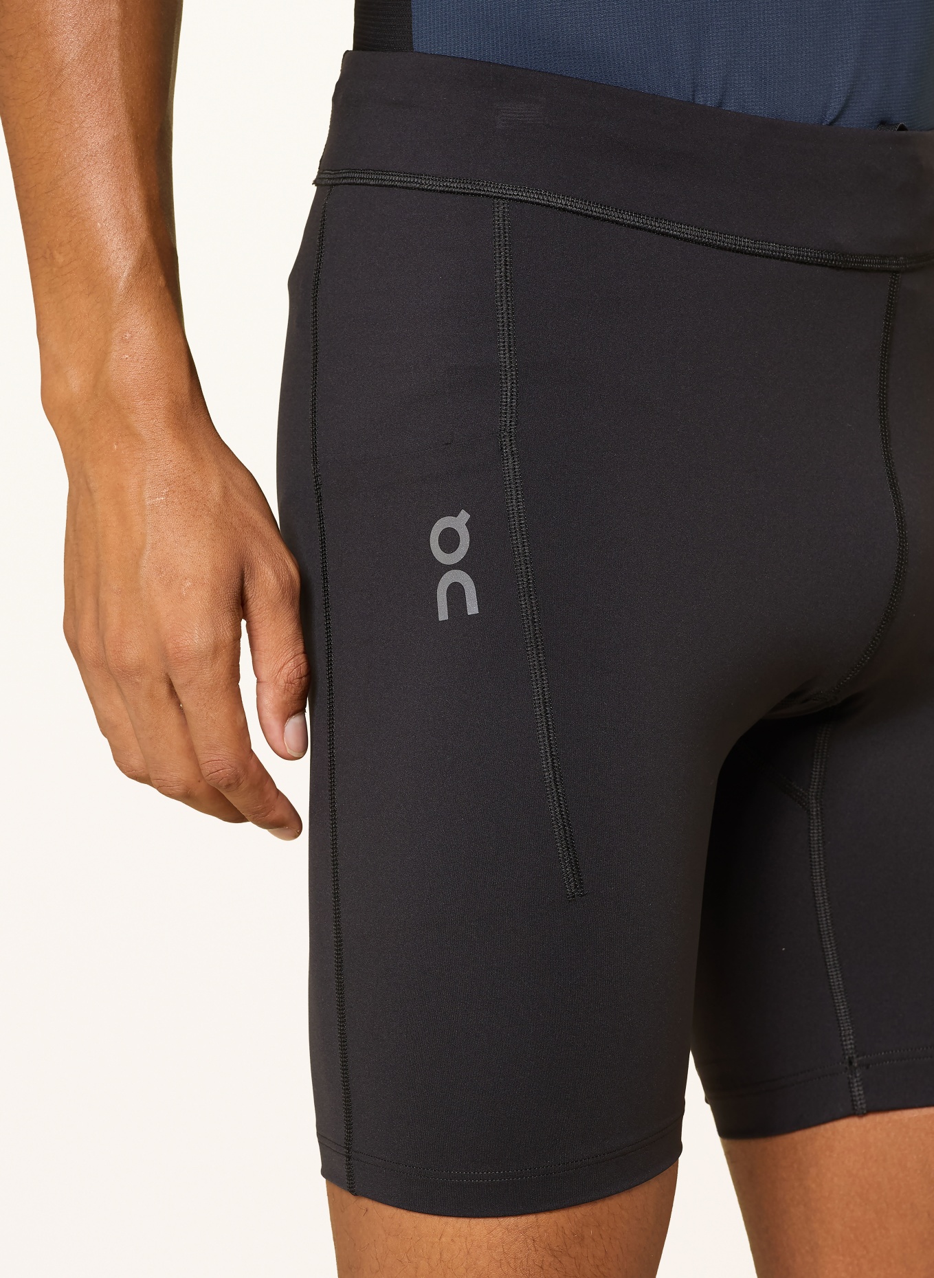 On Lauf-Tights PERFORMANCE: SCHWARZ