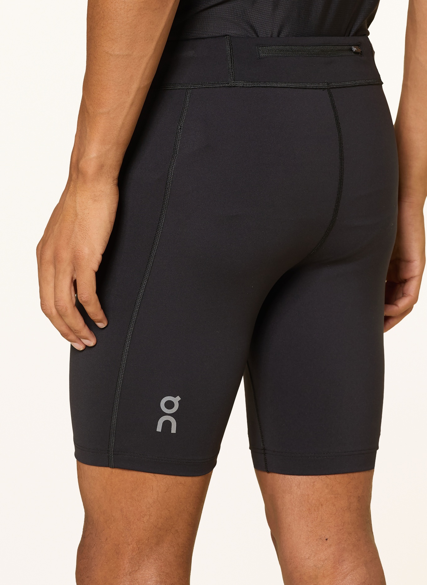 On Lauf-Tights PERFORMANCE: SCHWARZ