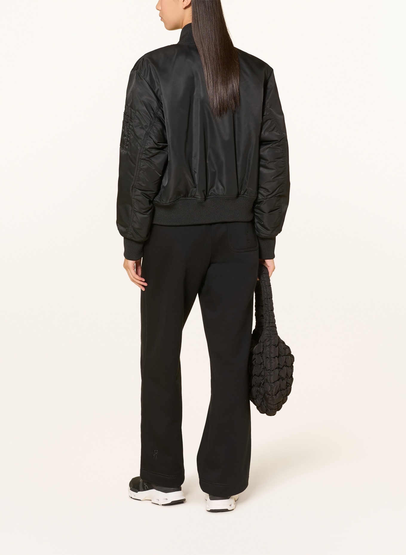 On Sweatpants CLUB COLLECTIVE: SCHWARZ
