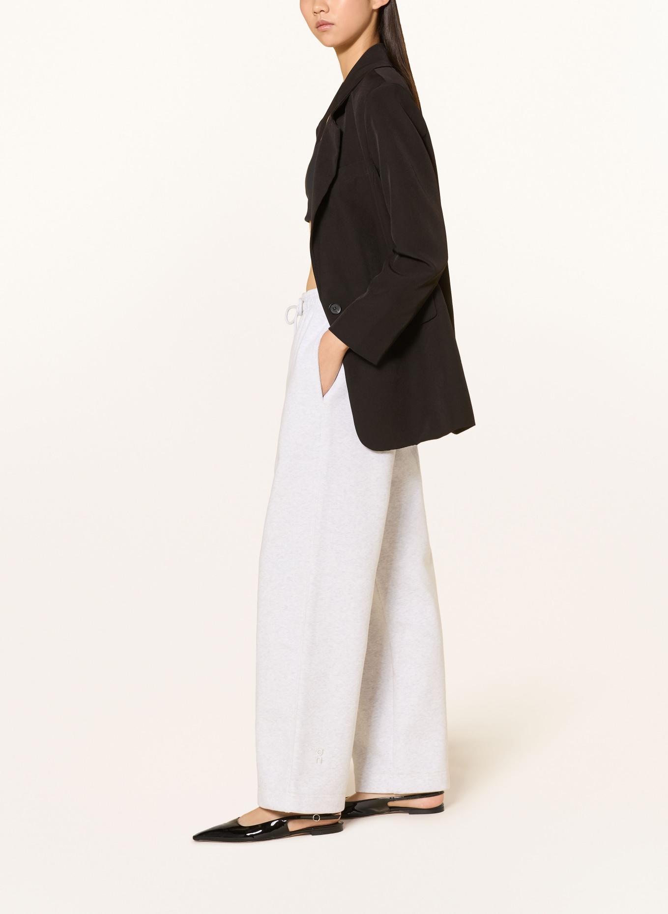 On Sweatpants CLUB COLLECTIVE: HELLGRAU
