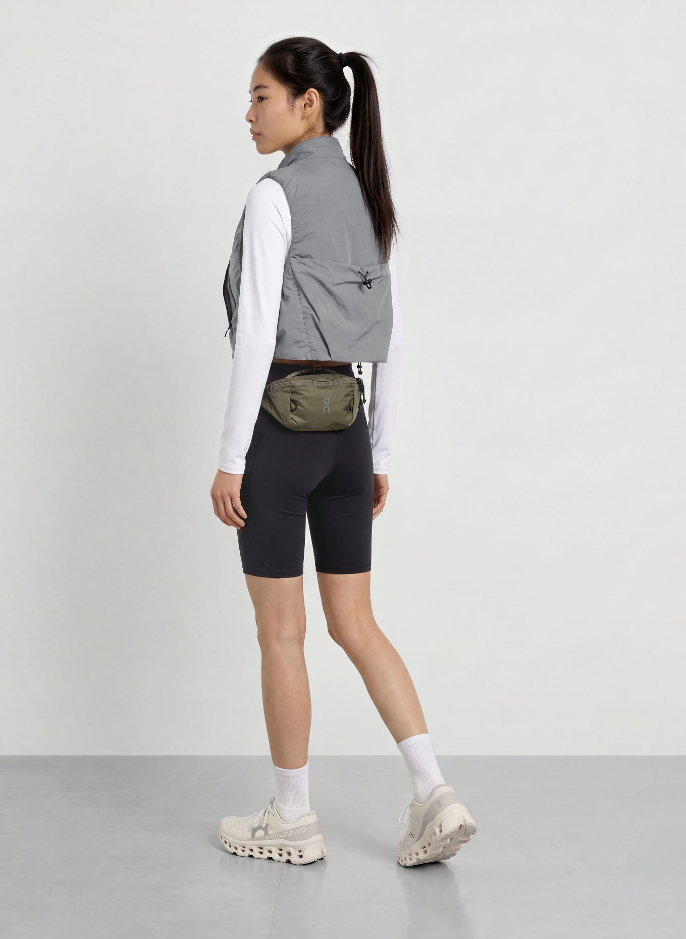 On Hardloopbodywarmer PERFORMANCE VOLT: GRIJS