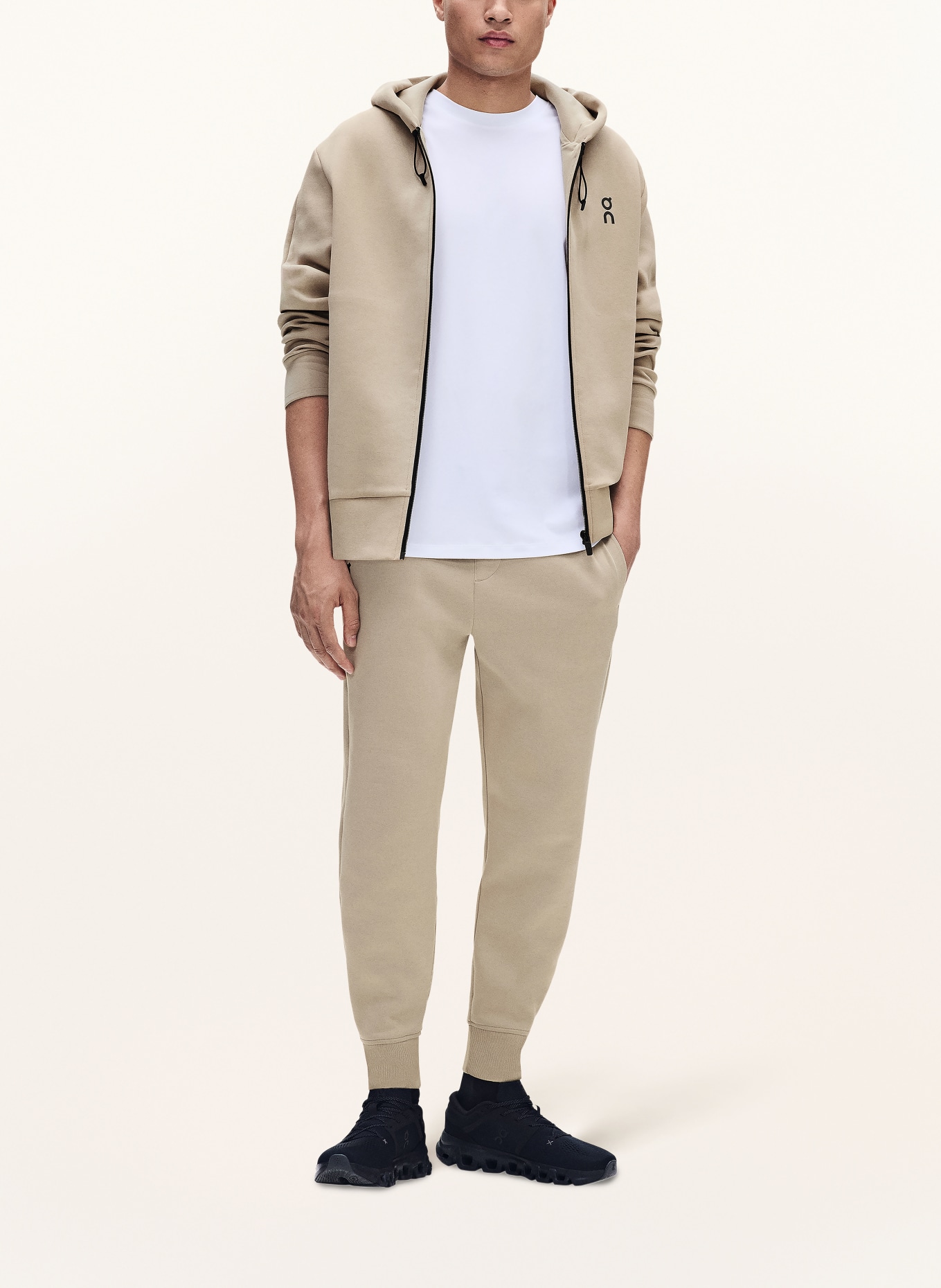 On FOCUS TECH Zip-up sweatshirt Jacket: BEIGE