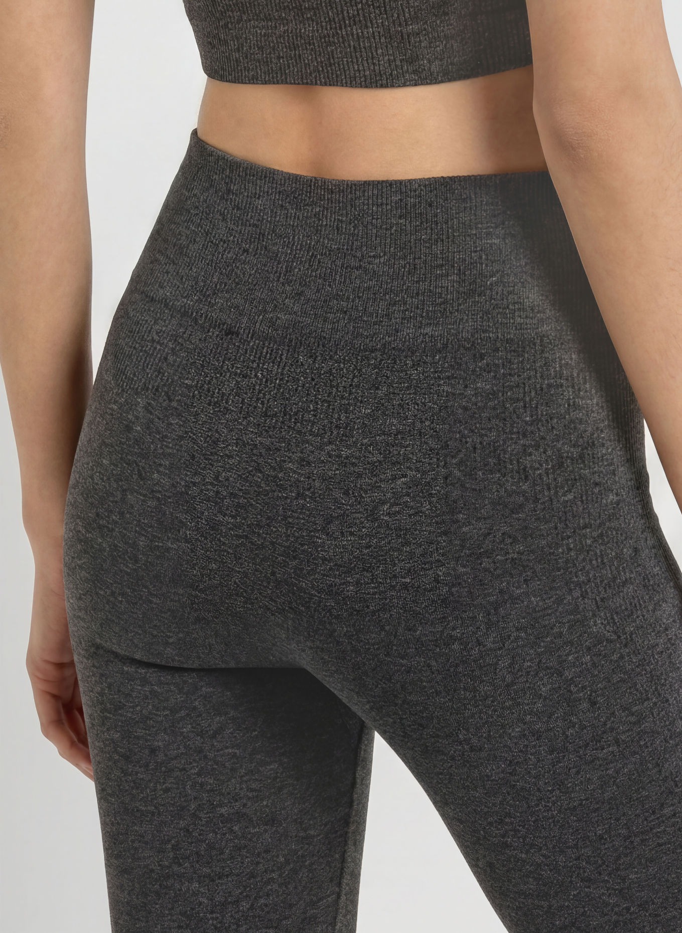 On Collants STUDIO: GRIS FONCÉ