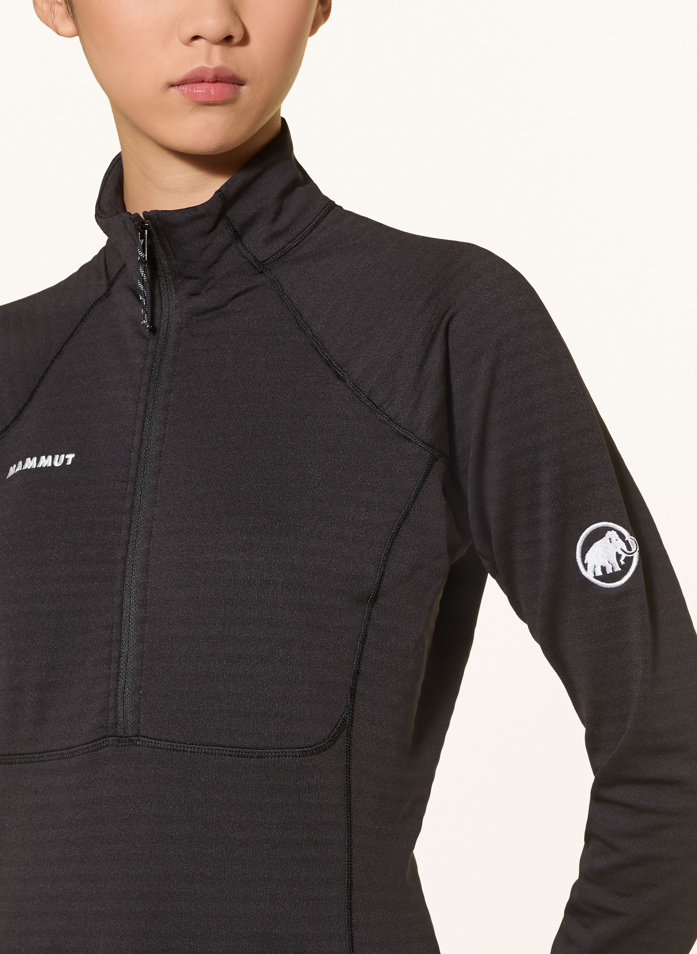 MAMMUT Midlayer TAISS ML: CZIEMNOSZARY