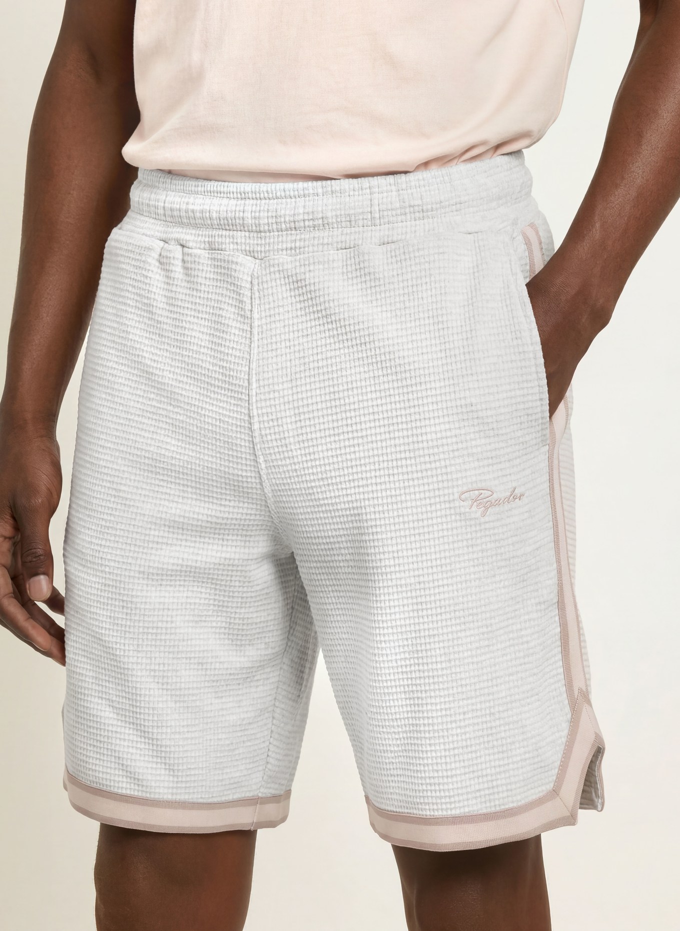 PEGADOR Sweatshorts SIGNAR med resår: LJUSGRÅ