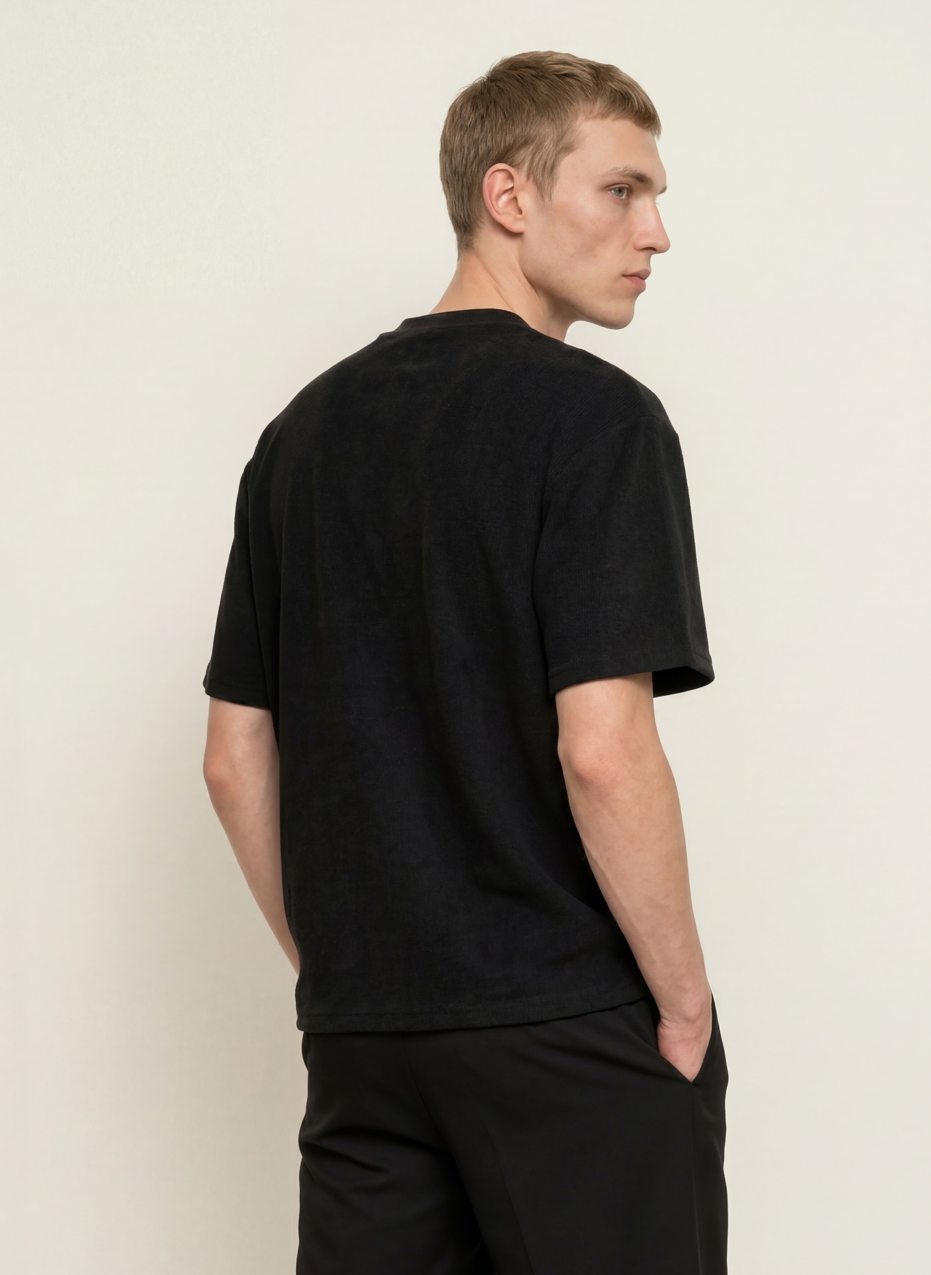 PEGADOR Koszulka oversize LAGOS: CZARNY