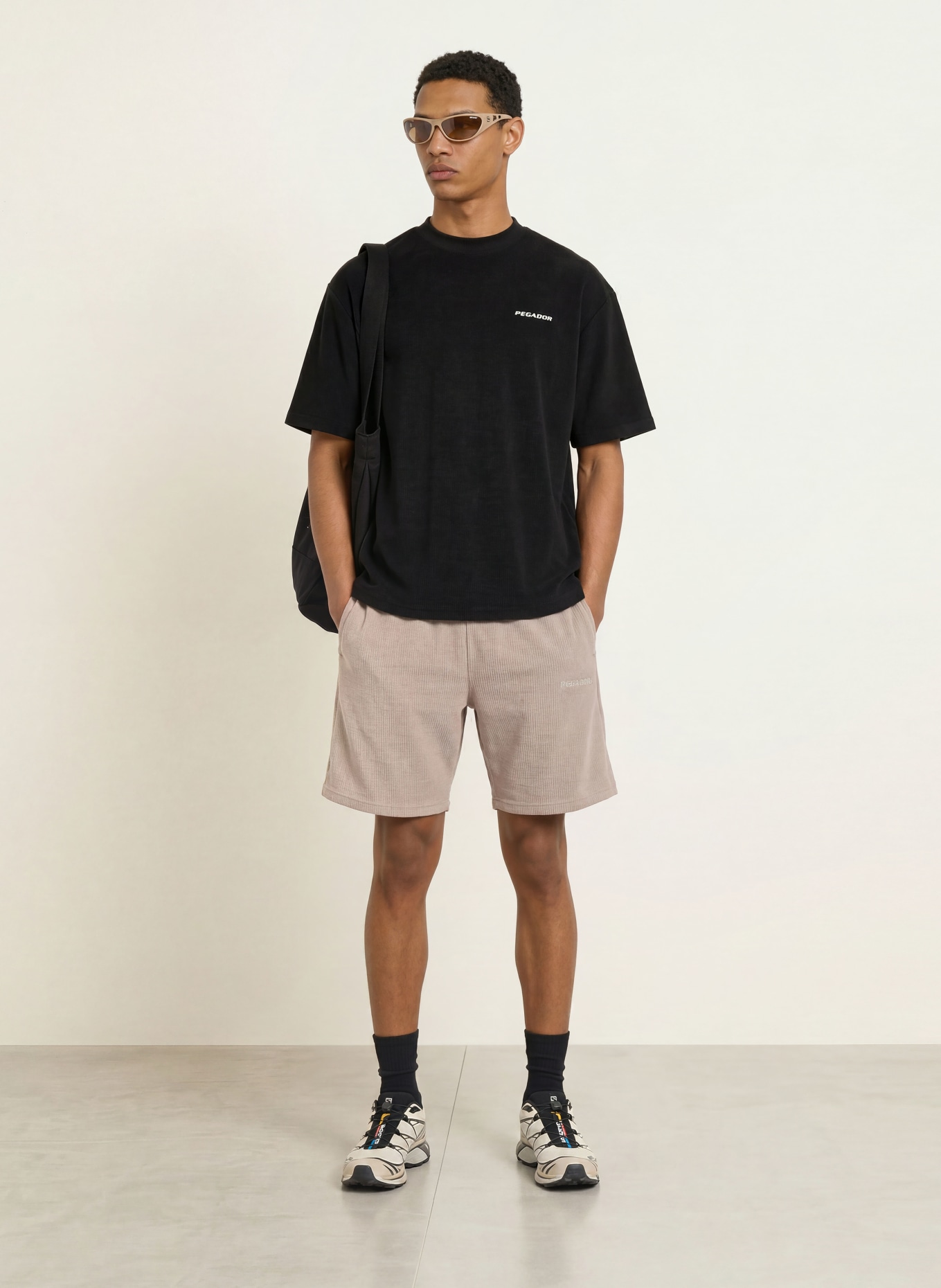 PEGADOR Shorts LAGOS: LJUSBRUN