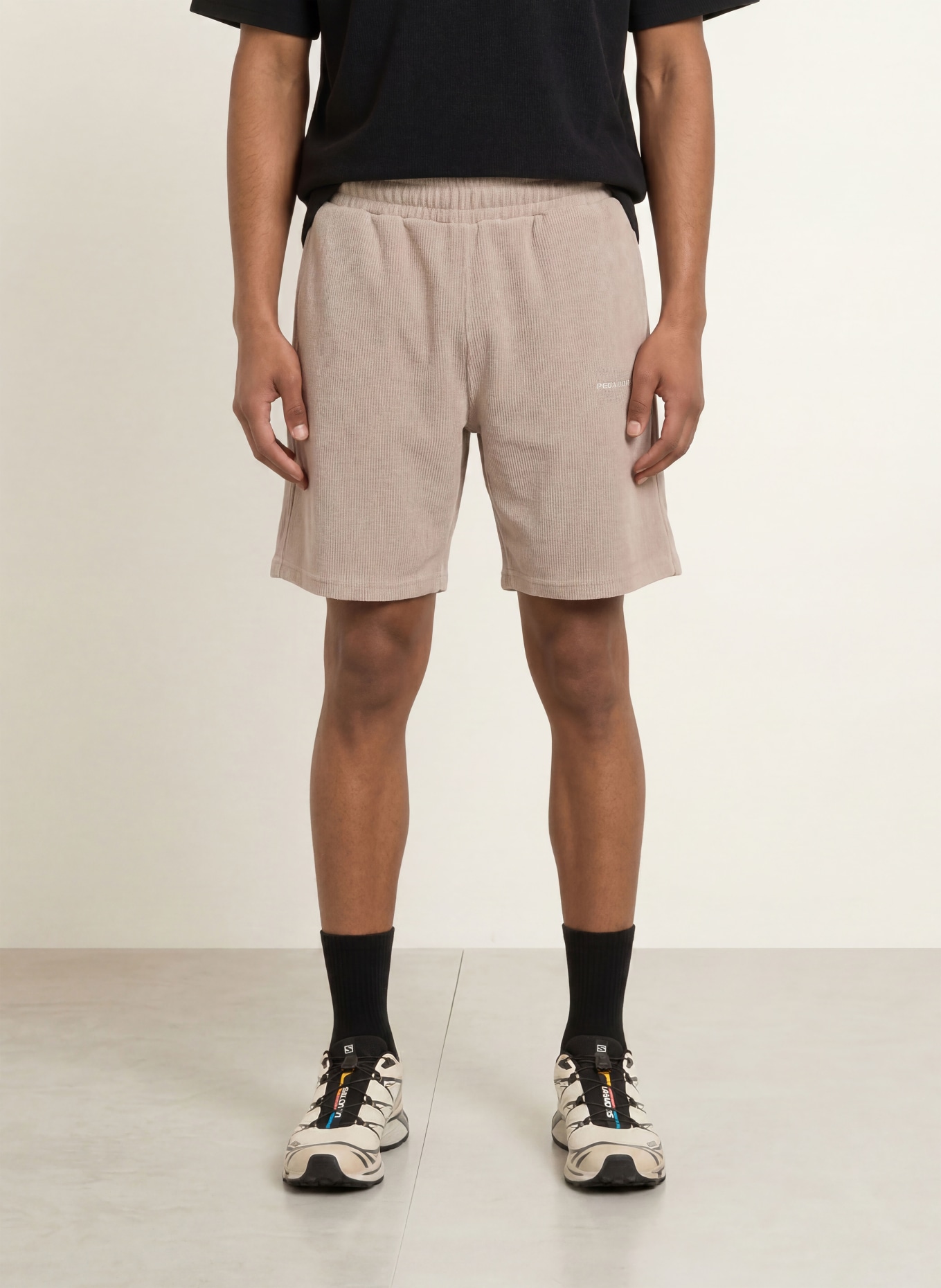 PEGADOR Shorts LAGOS: LJUSBRUN