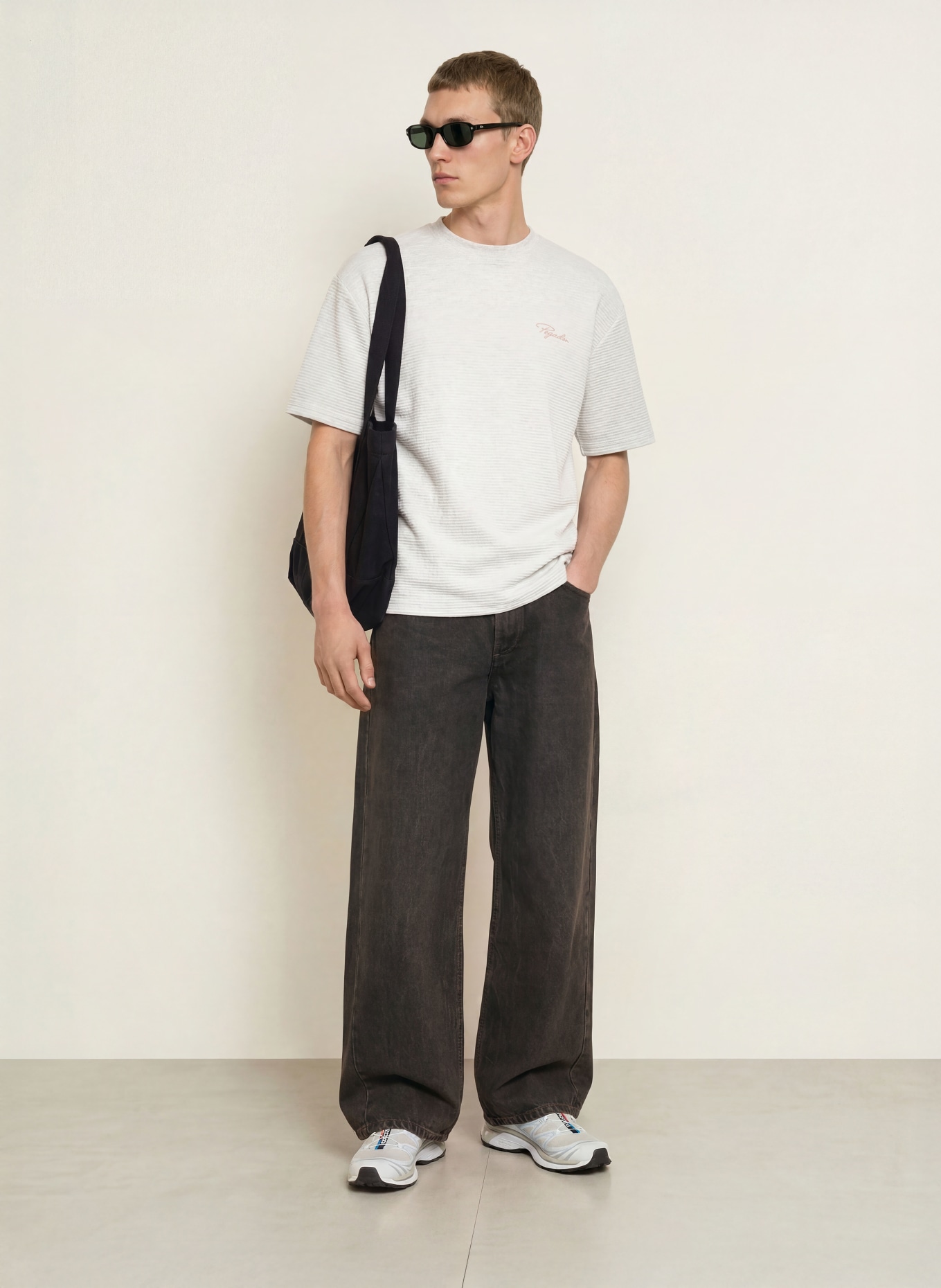 PEGADOR Tricou oversized SIGNAR: GRI DESCHIS